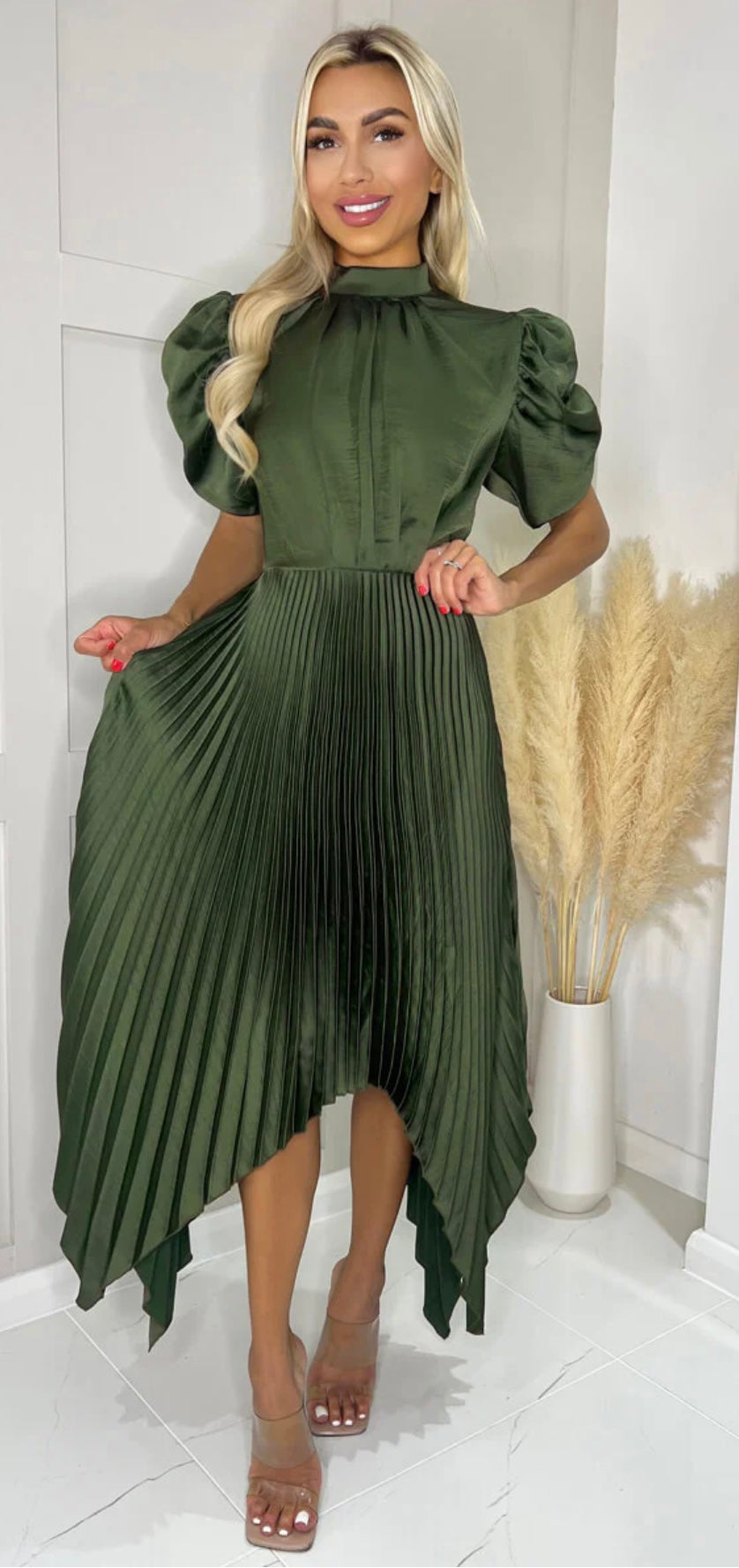 Nainsi Puff Sleeve Pleated Midi Dress Olive