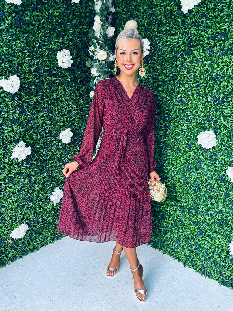 Gianna Pleated Midi Burg