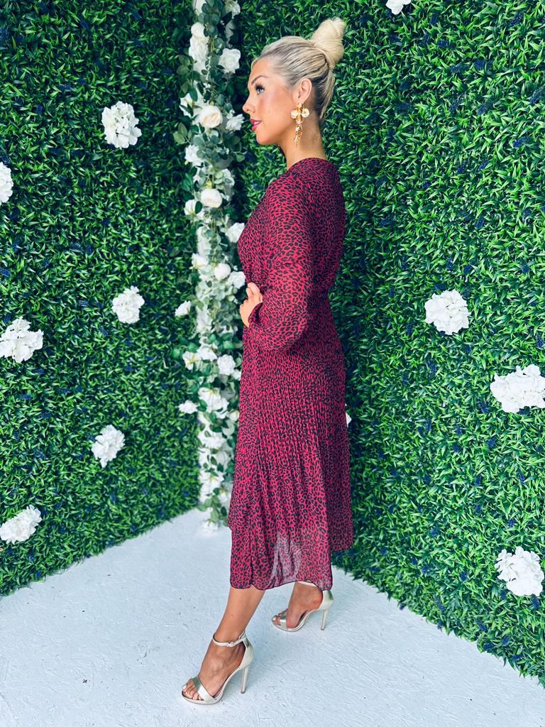 Gianna Pleated Midi Burg