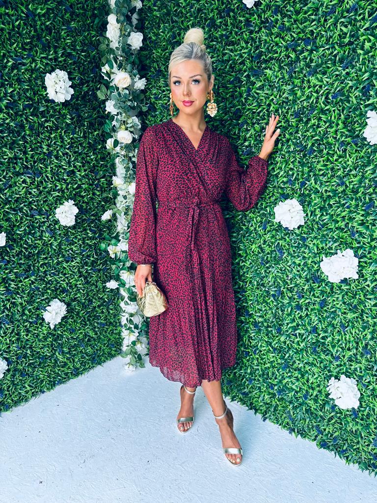 Gianna Pleated Midi Burg