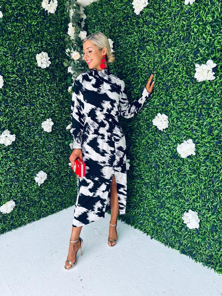 Ide Shirred Detail Midi Dress Monochrome