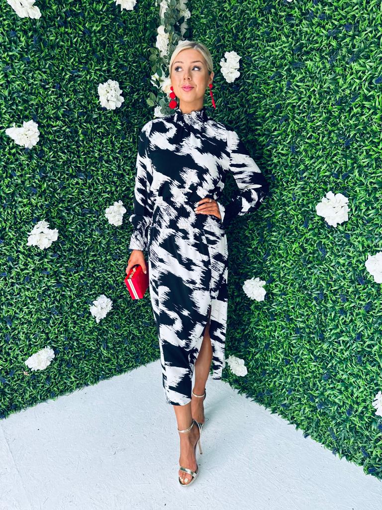 Ide Shirred Detail Midi Dress Monochrome