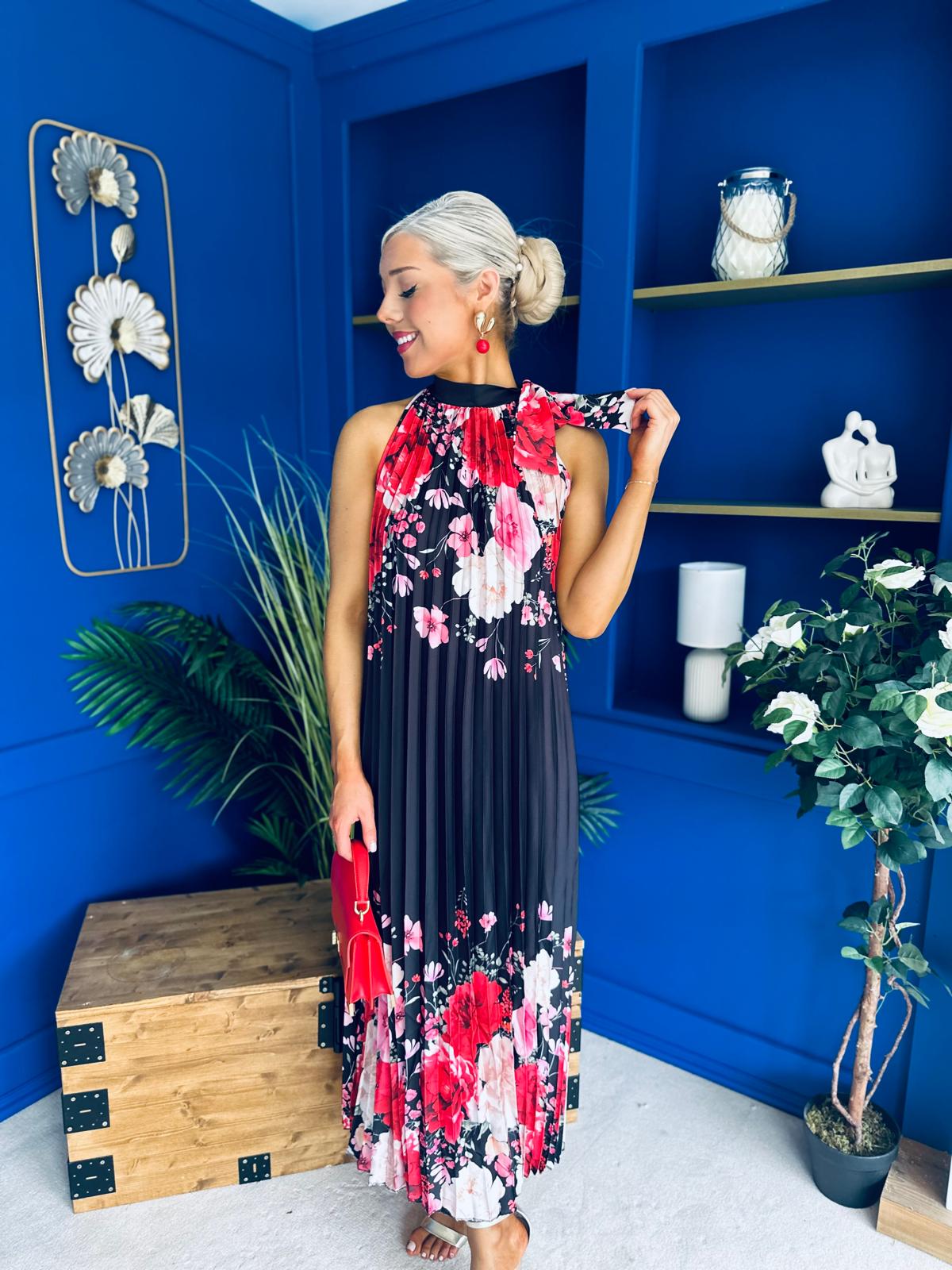 Kamala Pleated Midi Dress Black
