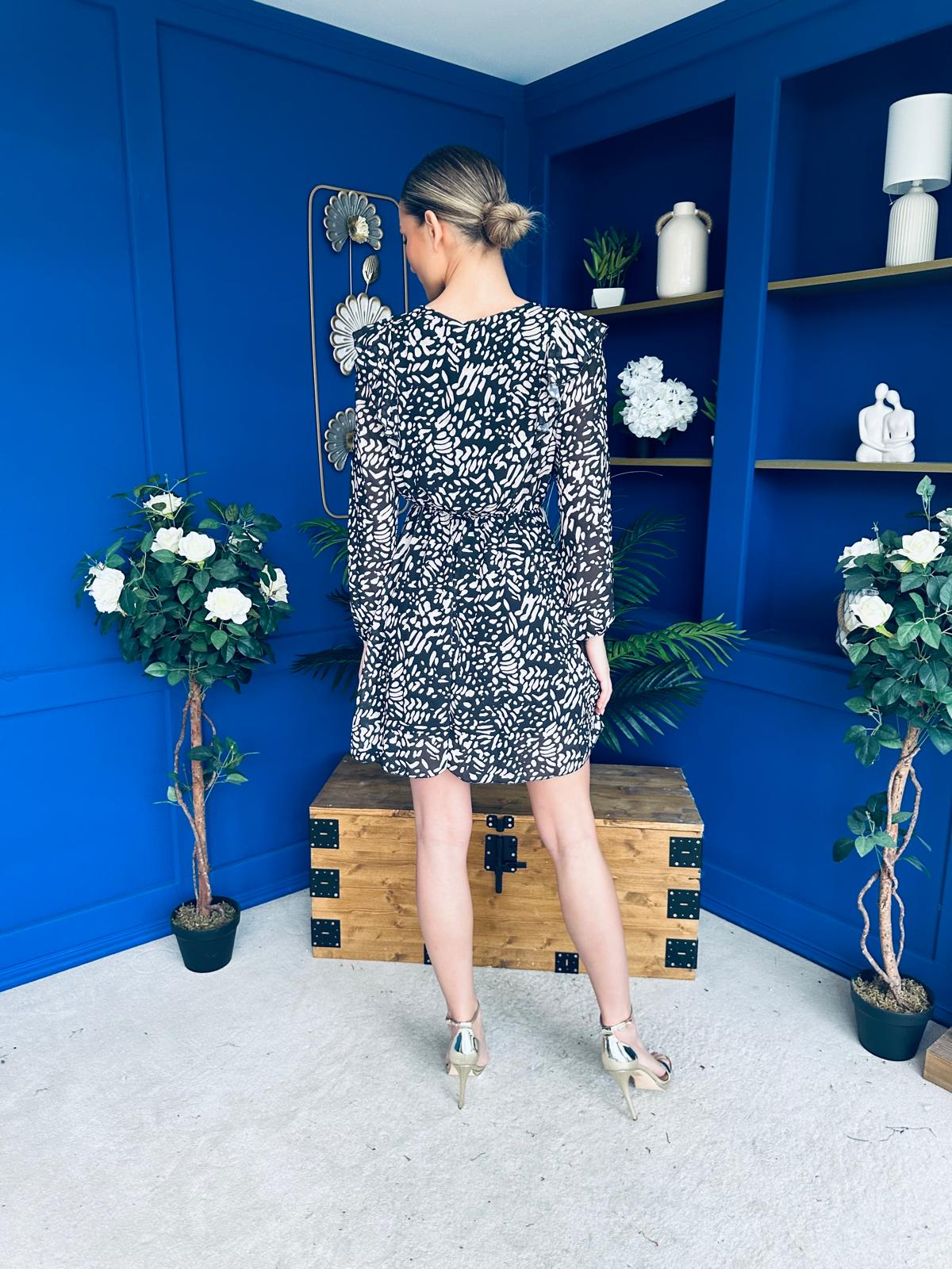 Dona Frill Detail Mini Black