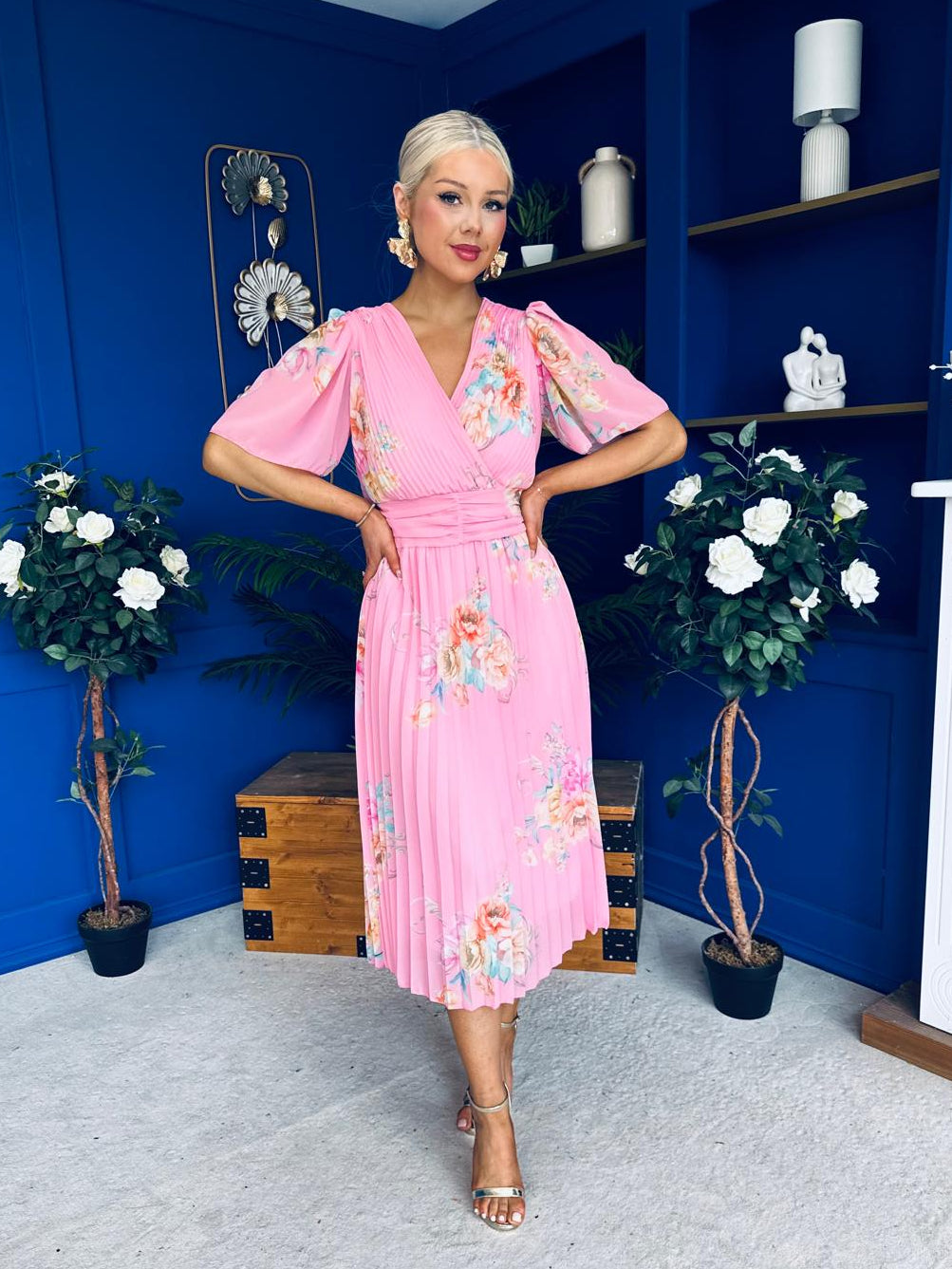 strapless open back dress Erica Square Neck Pleated Midi Dress Floral print – Girl In Mind main image 1