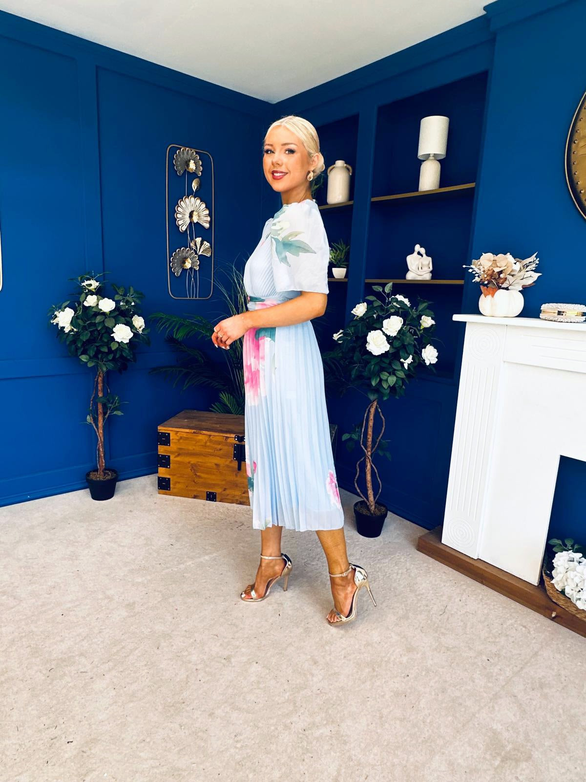 Saorlaith Pleated Midi Dress Floral Pwr Blue