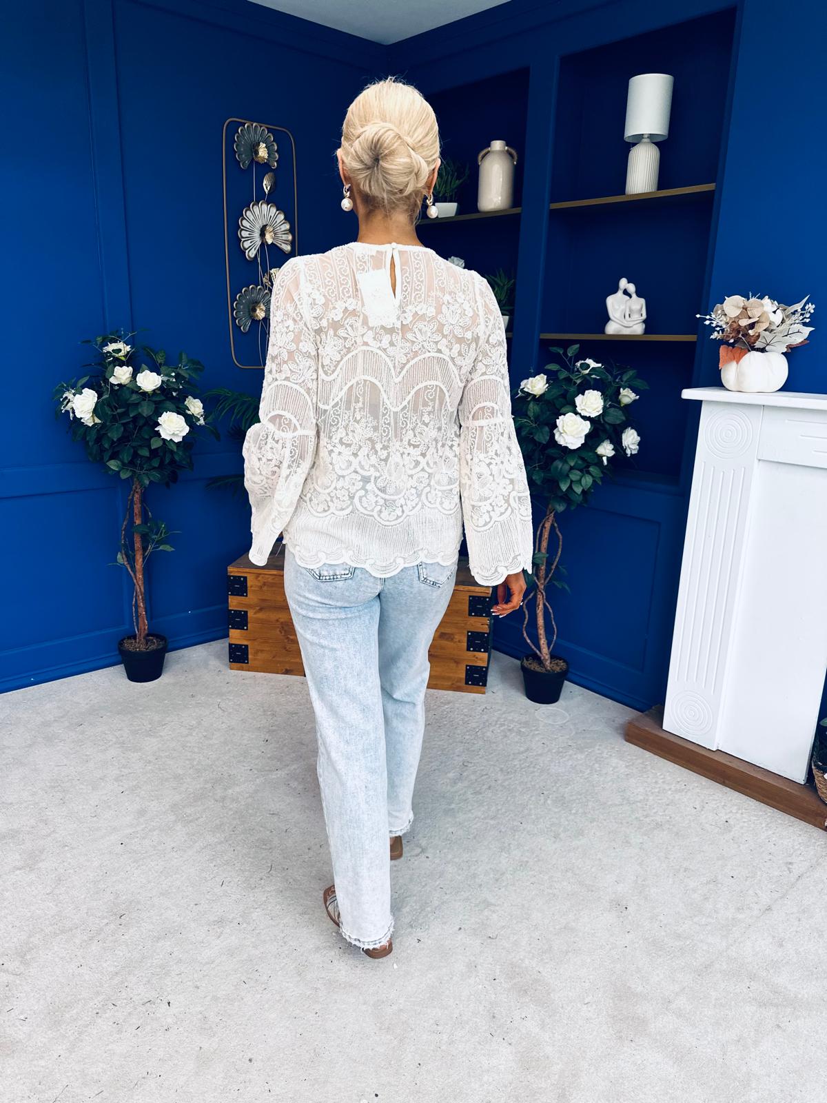Yvonne Lace Detailed Top Cream
