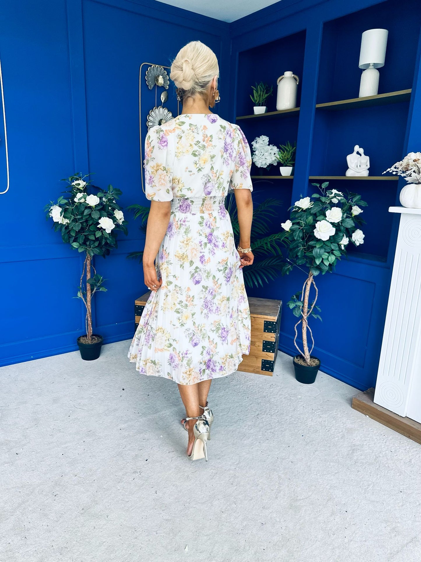 Kaylee Pleated Midi Dress Floral Cream