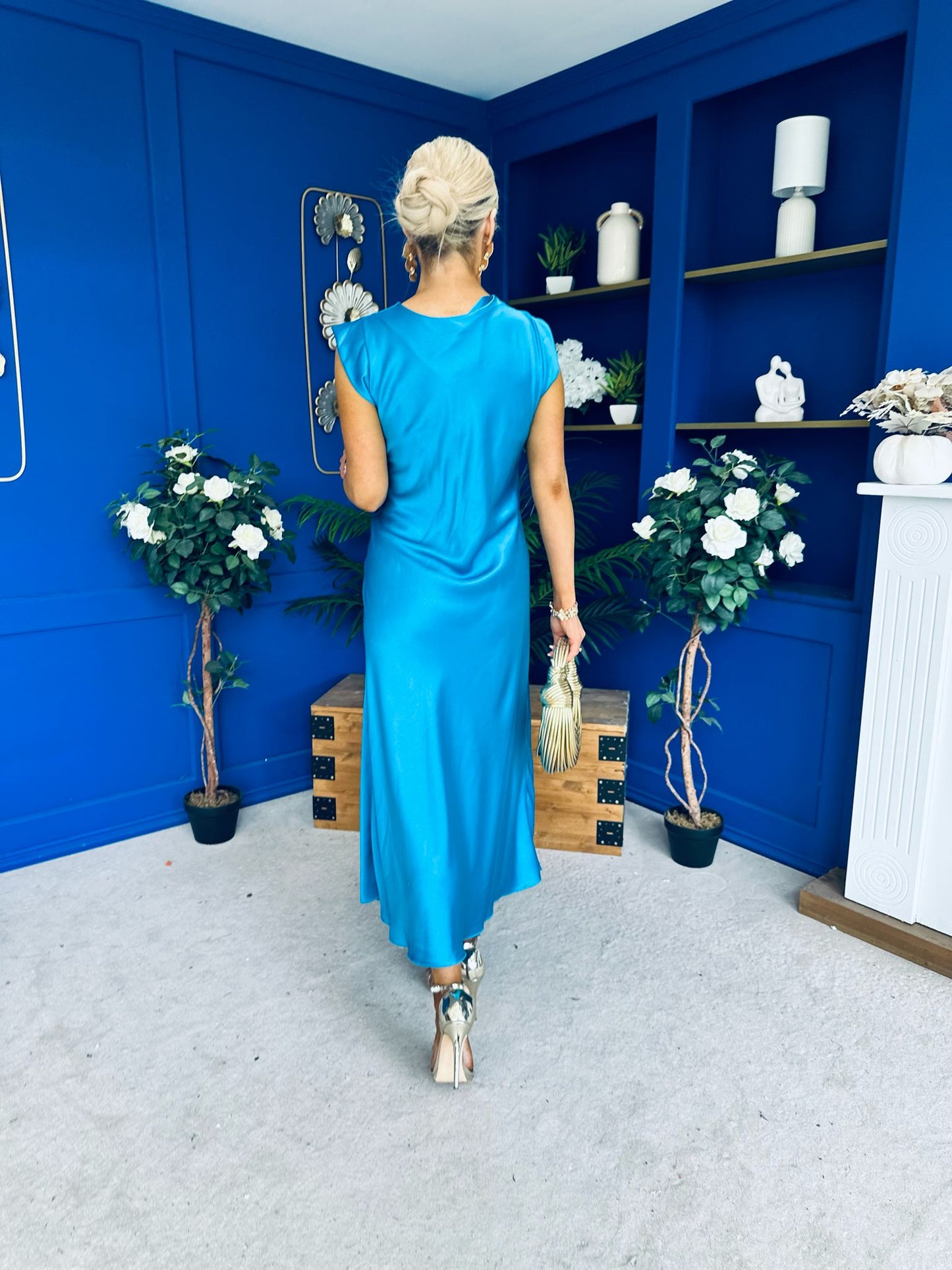 Penny Twist Detailed Midi Satin Dress Cyan Blue