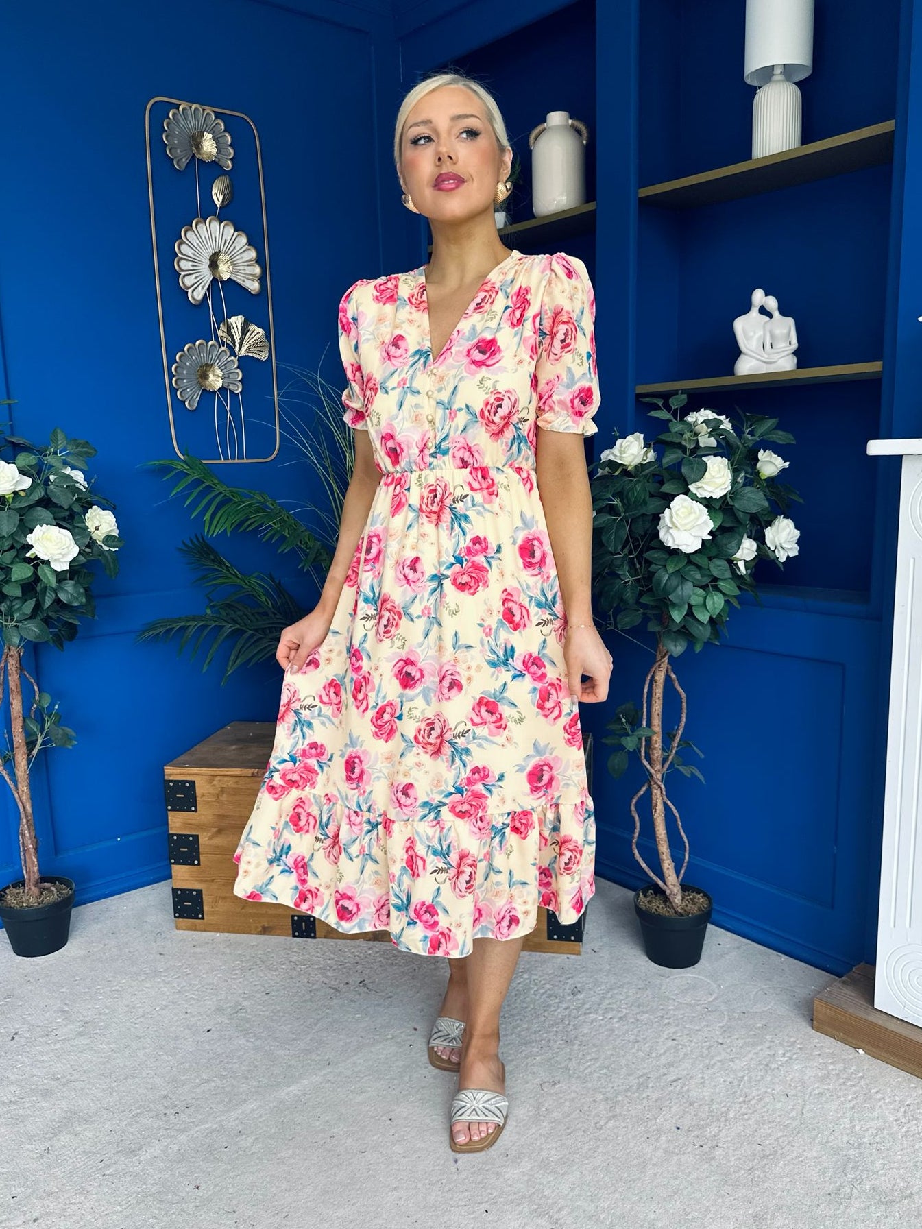 blue dress yellow heels Floral Dress With Suzanne Detailed Midi Dress Floral Yellow Shoe Size:43 Royal Blue Quinceanera Dresses Style Name_Jack