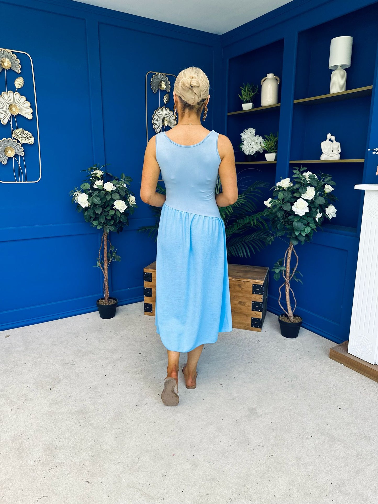 Amanda Detailed Midi Dress Sky Blue