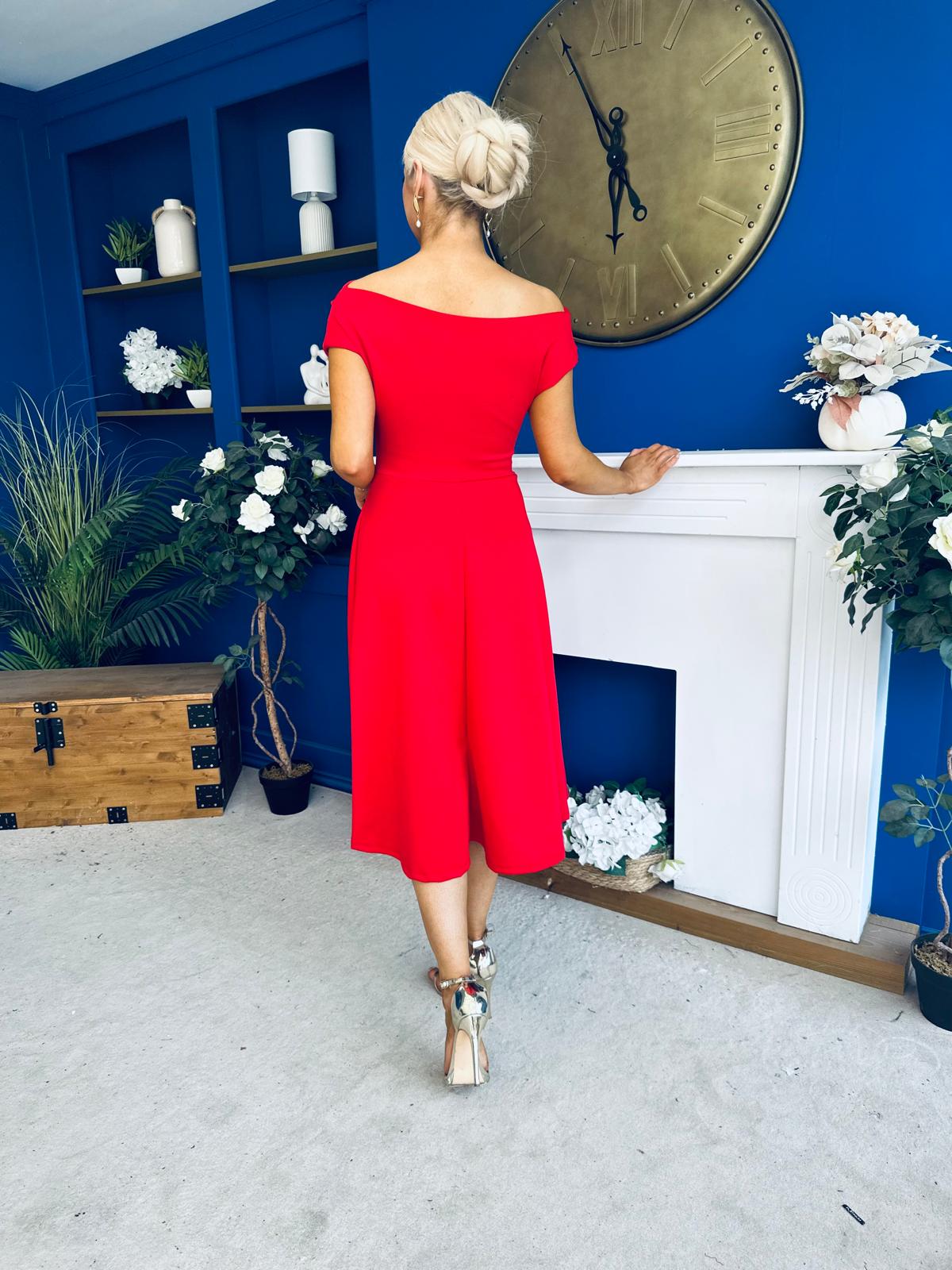 Keegan Gold Broach Detail Midi Dress Red