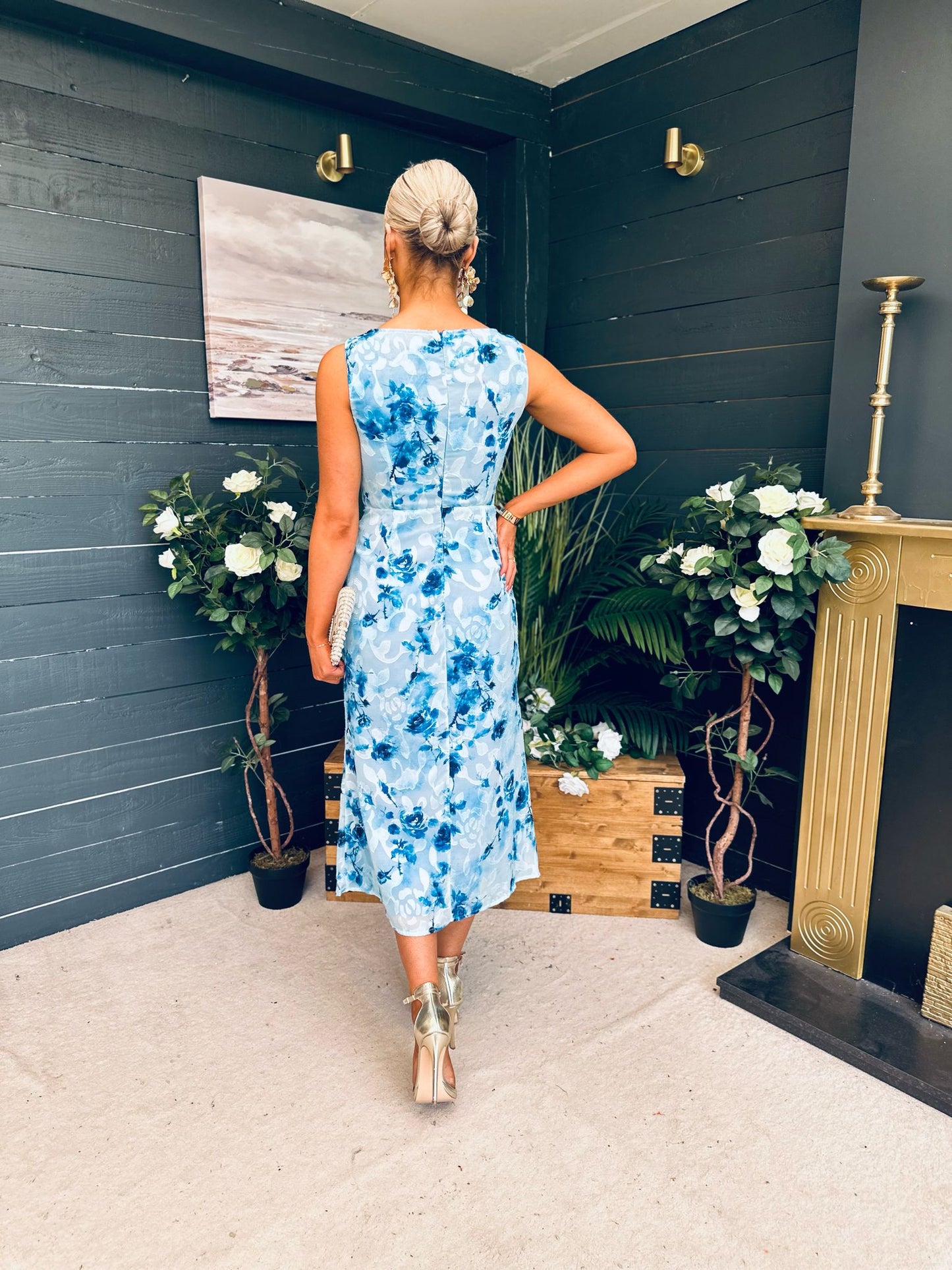 Bay Boat Neck Keyhole Detail Midi Dress Blue Floral