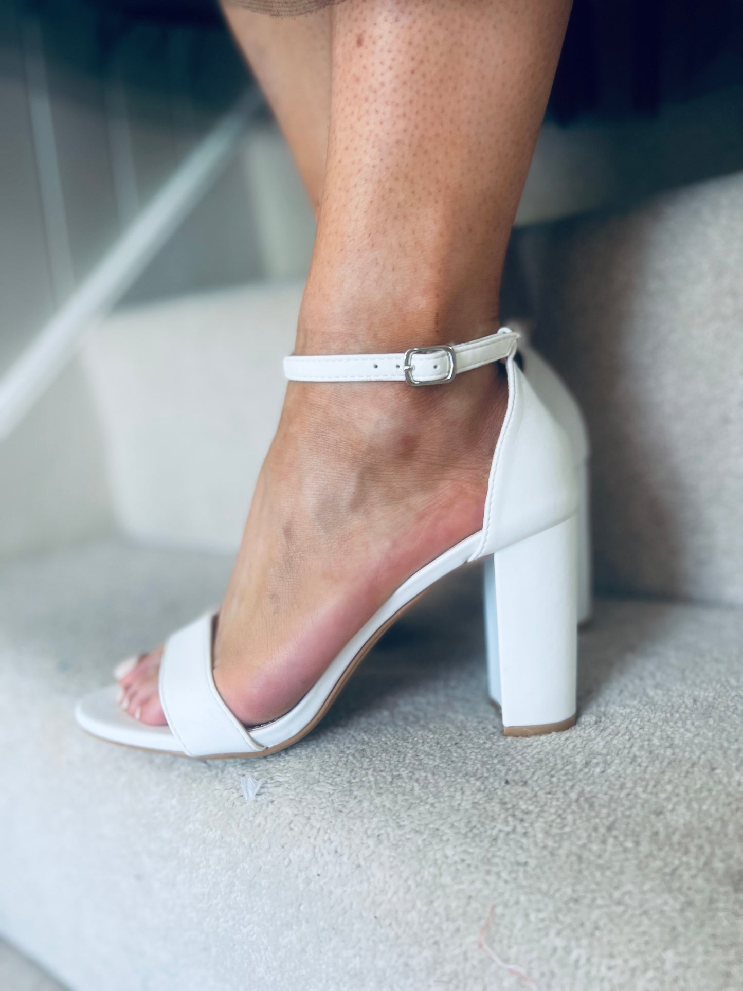Martie Heels White