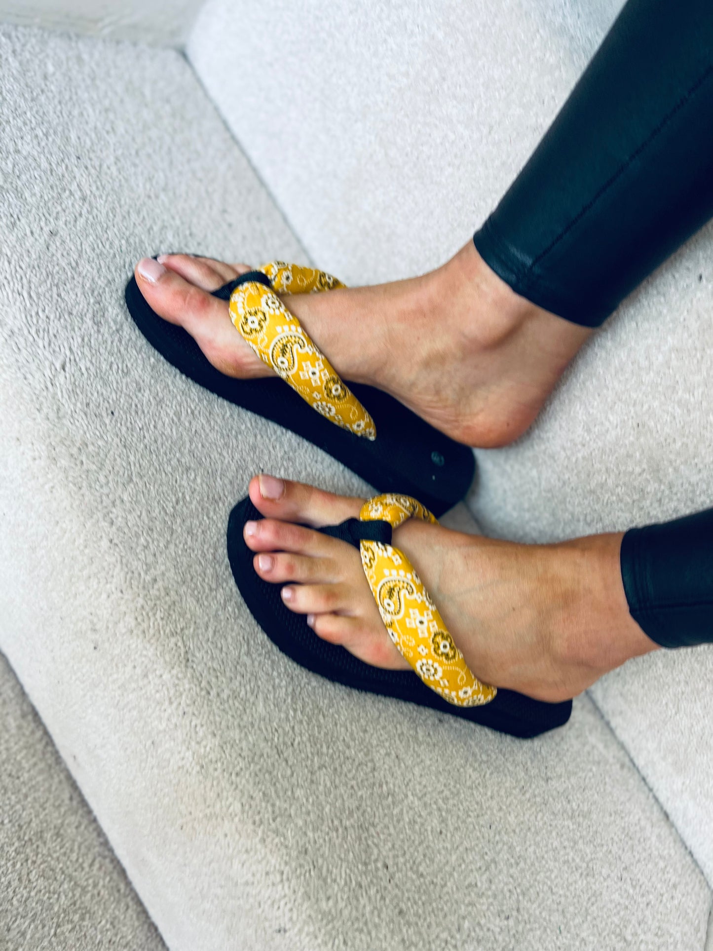 Colin Flip Flops Yellow