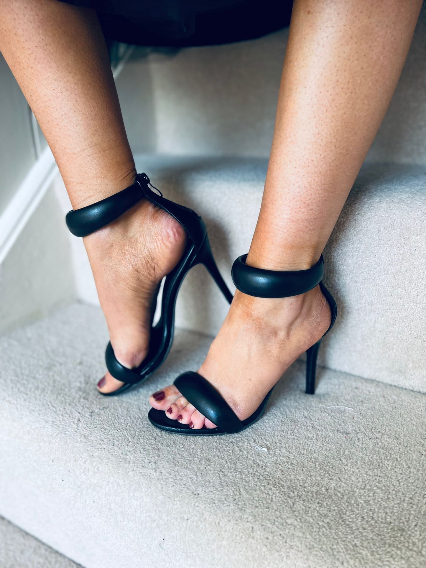 Oscar Sandals Black