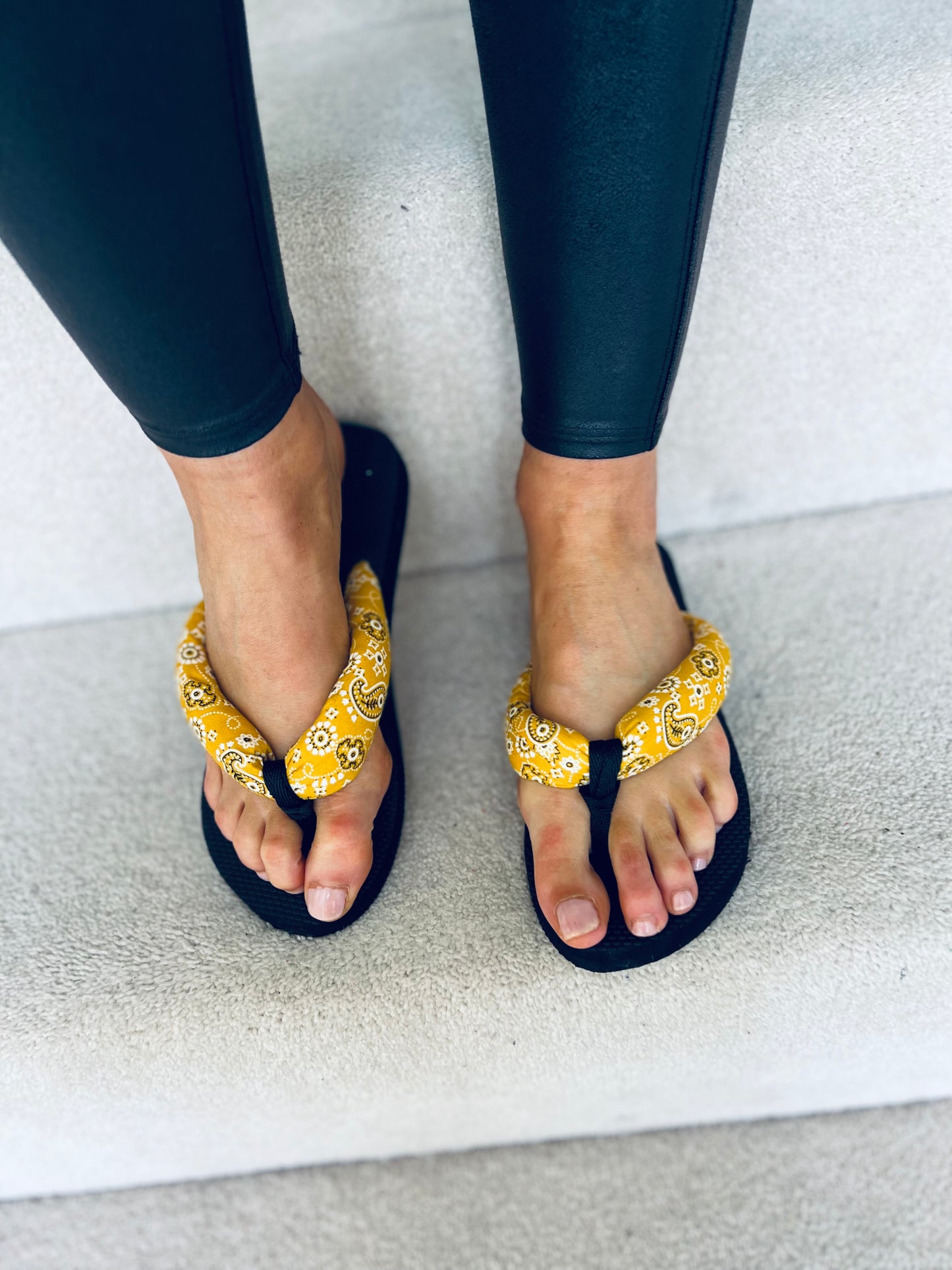 Colin Flip Flops Yellow