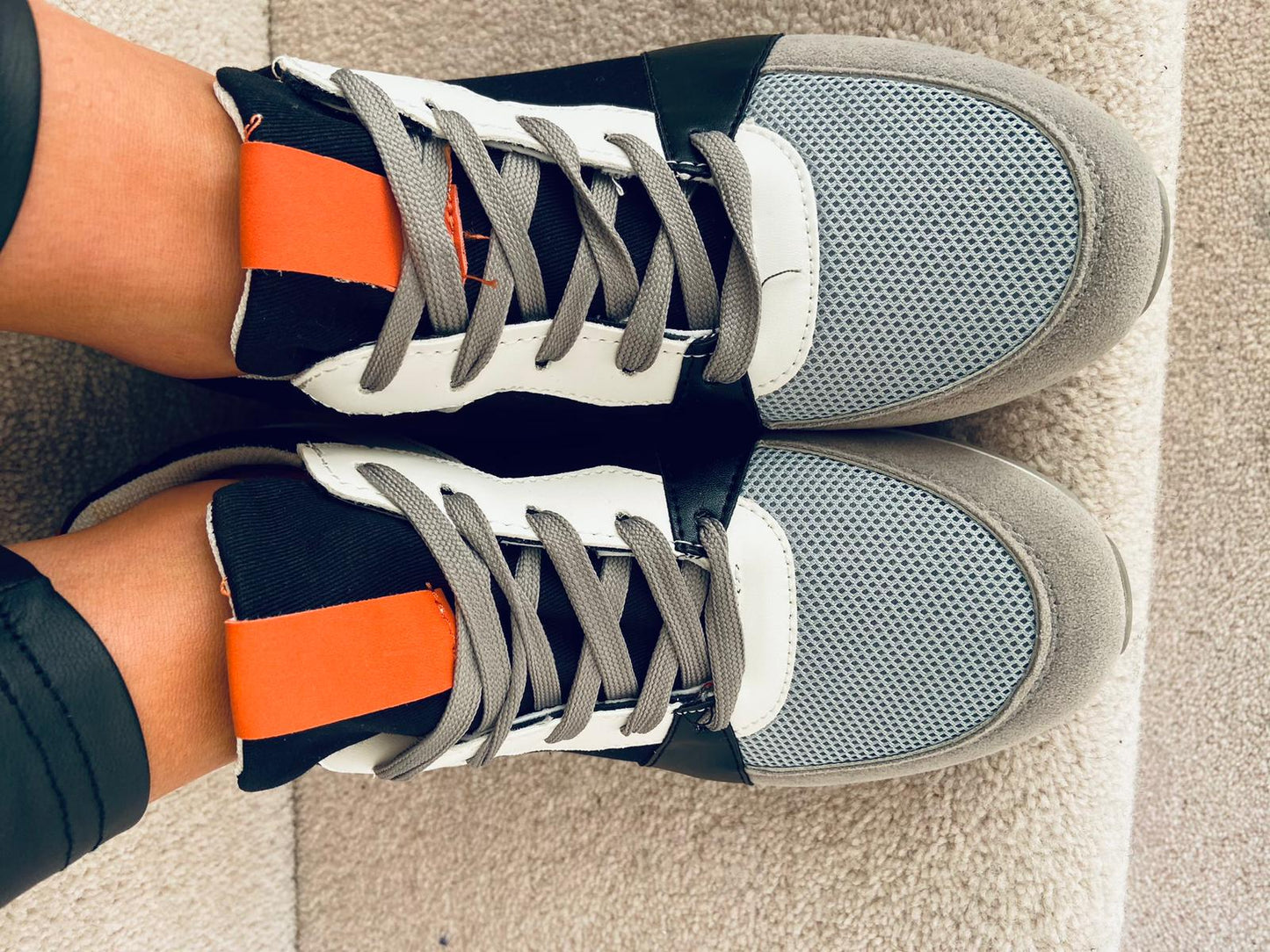 Ezzi Trainers Black