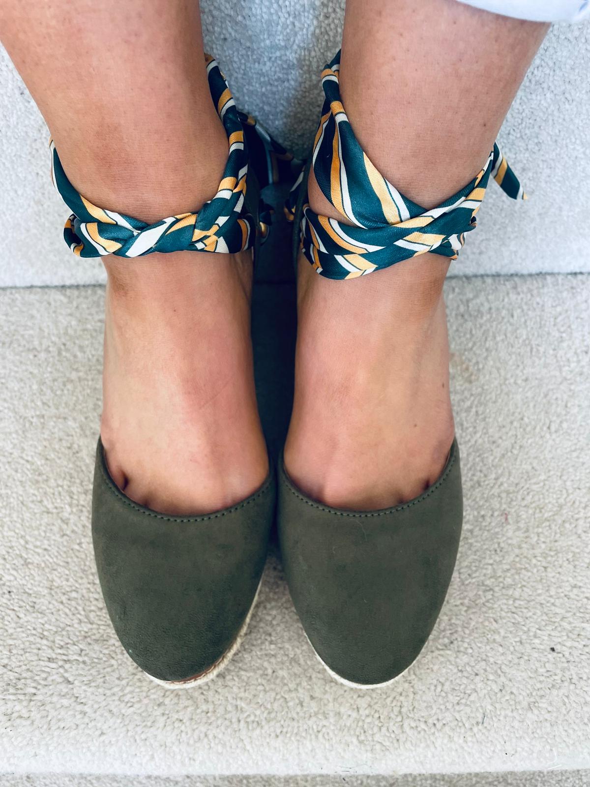 Conor Wedge Olive