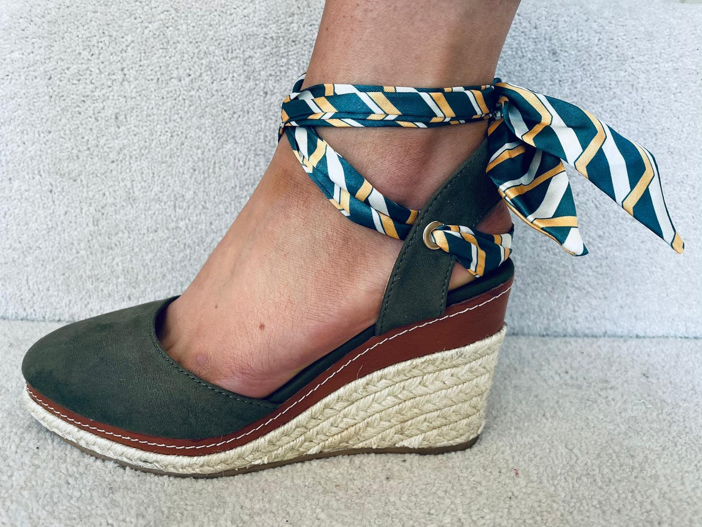 Conor Wedge Olive