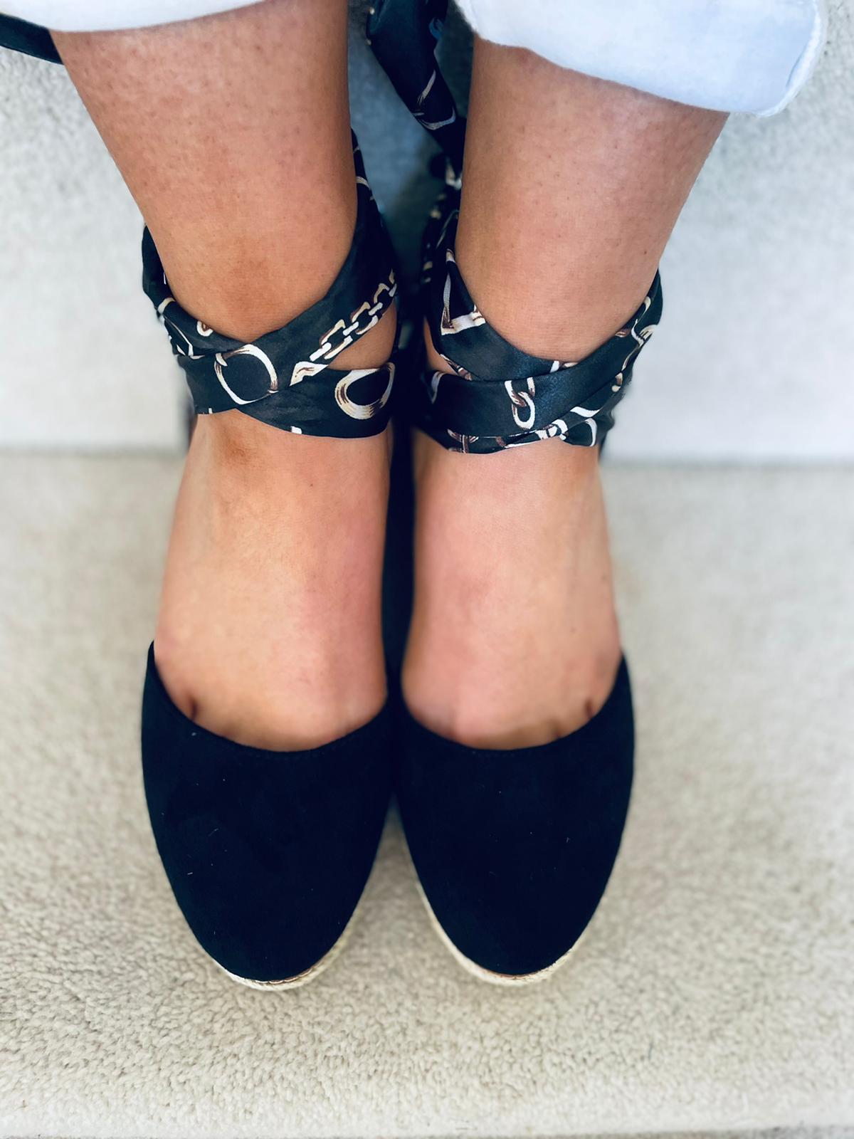 Conor Wedge Black