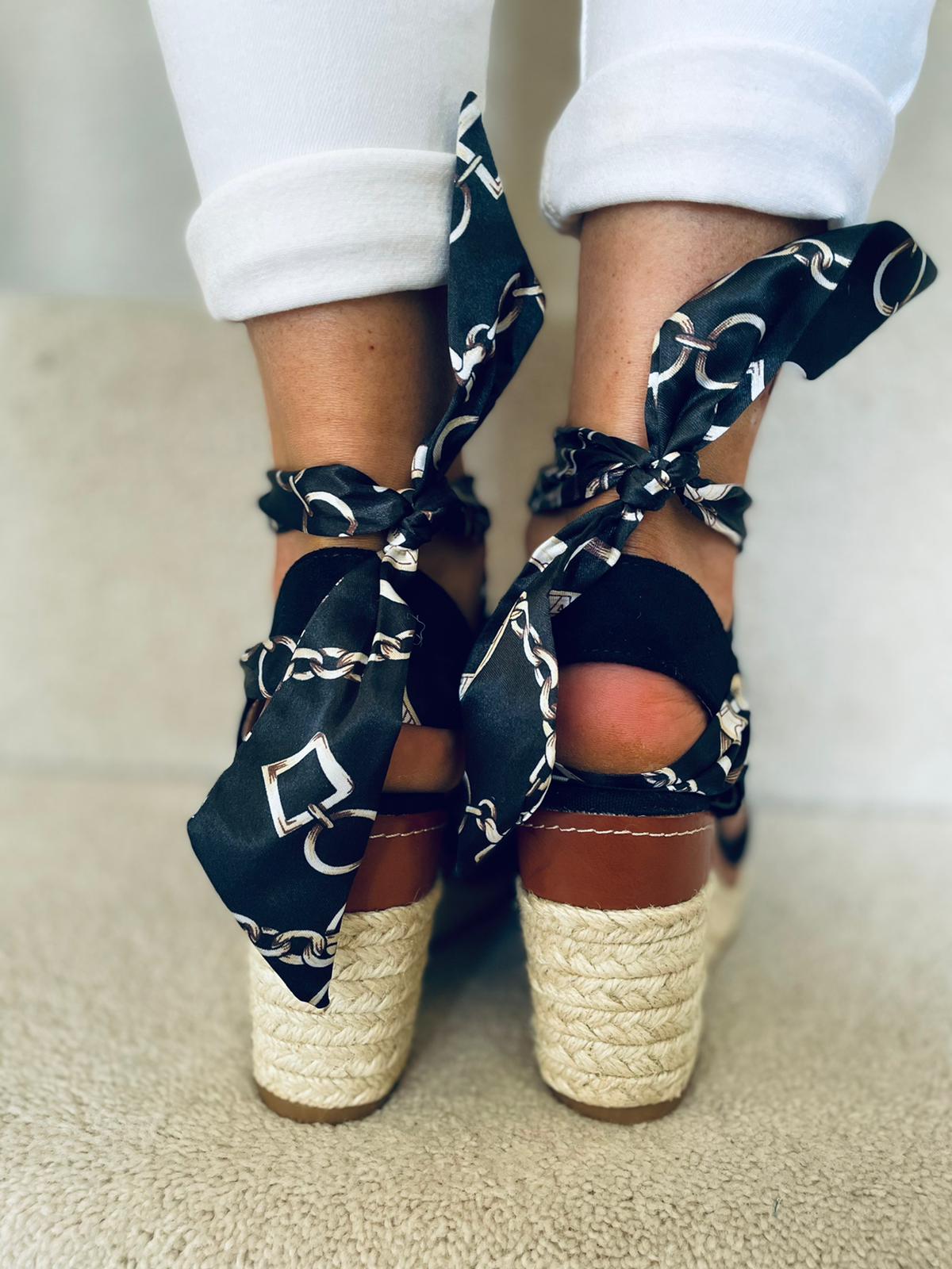 Conor Wedge Black