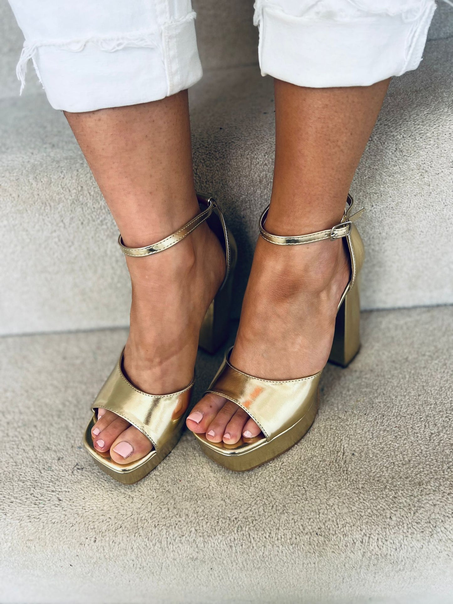 Lizi Shoes Gold