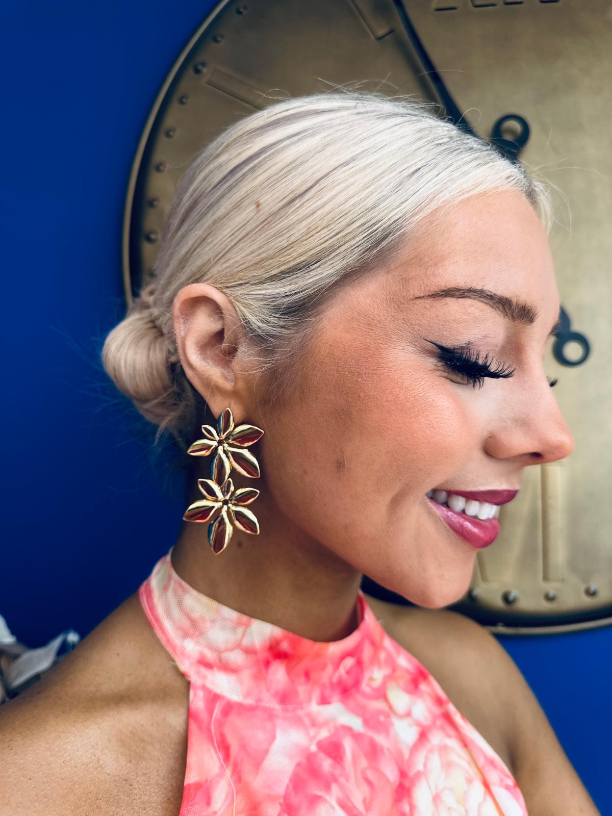Moya Drop Earrings Gold