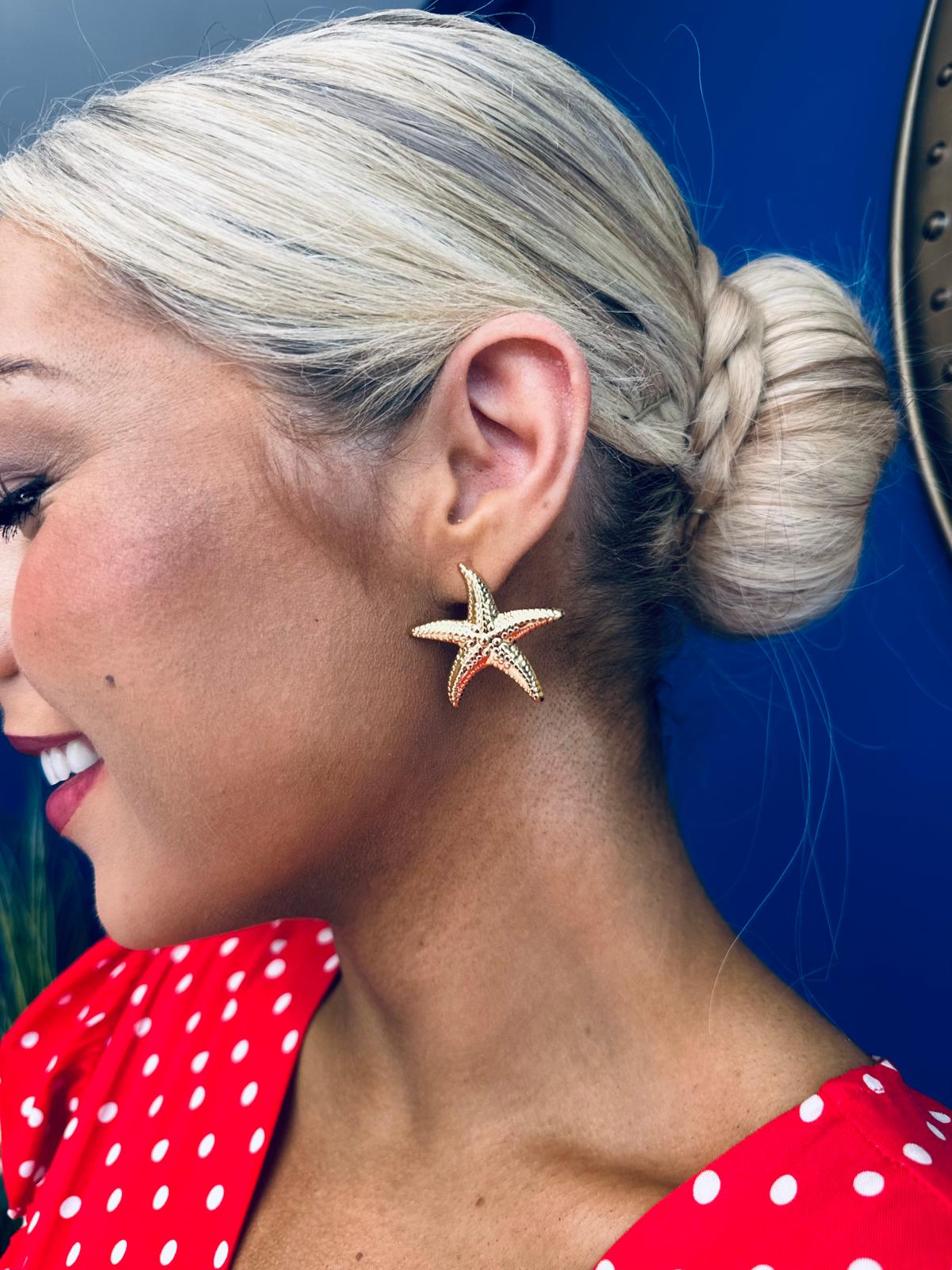 Elsie Stud Earrings Gold
