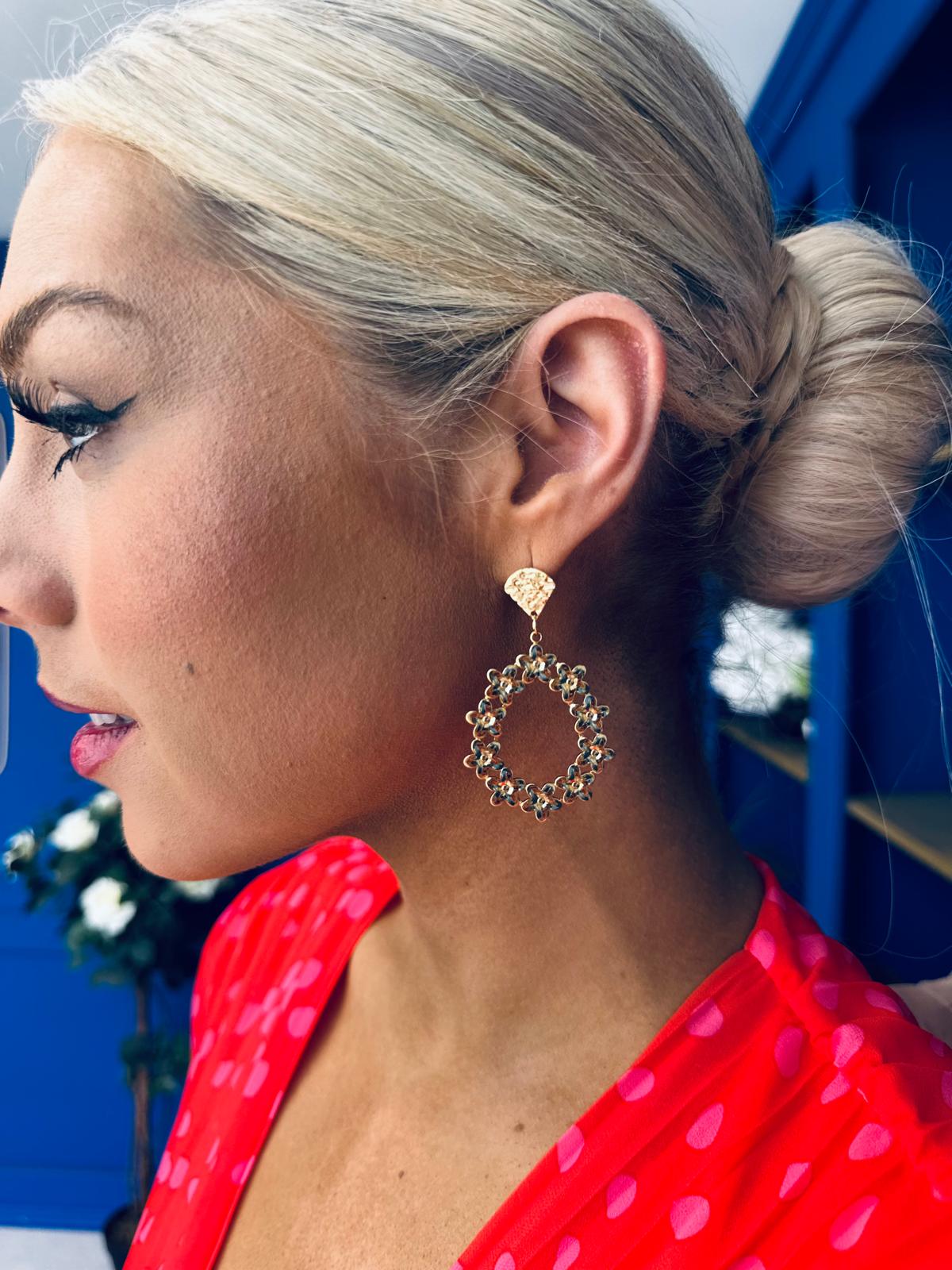 Naomi Drop Earrings Gold