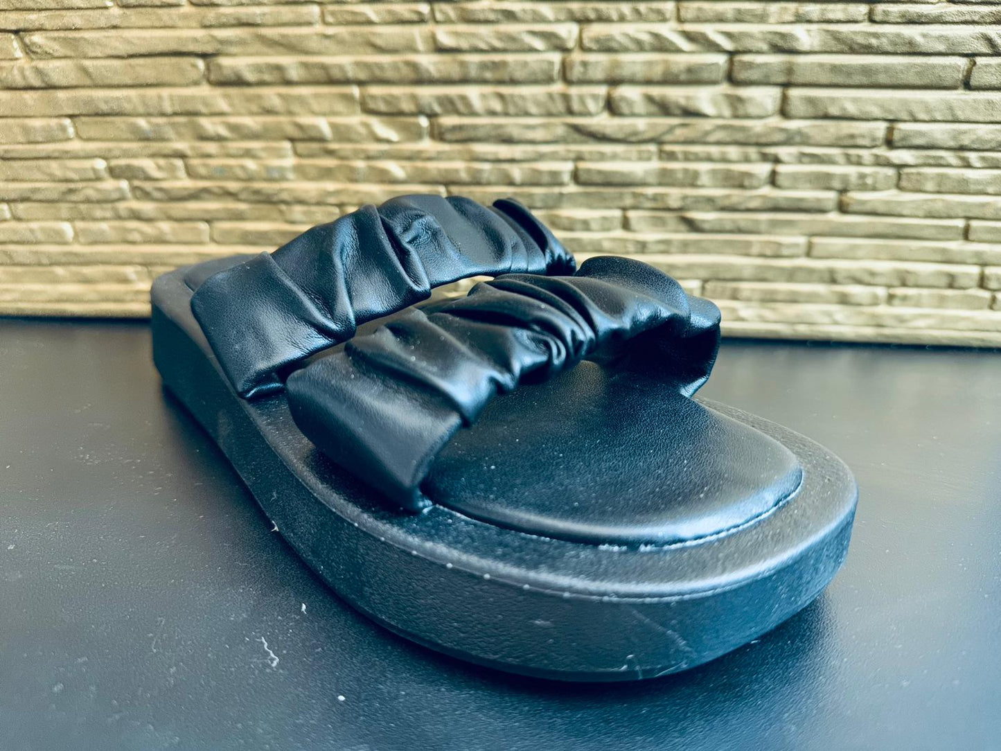 Steve Sliders Black