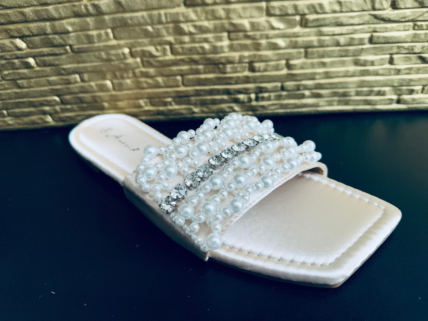 Peter Embellished Sliders Beige