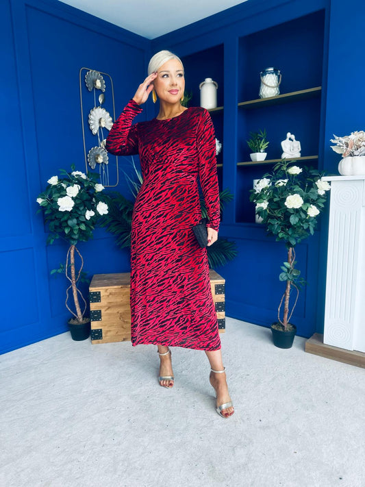 Dakota Detailed Velvet Occasion Dress Wine