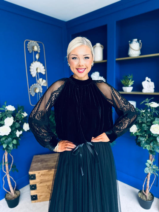 Jorgi Detailed Velvet Blouse Black