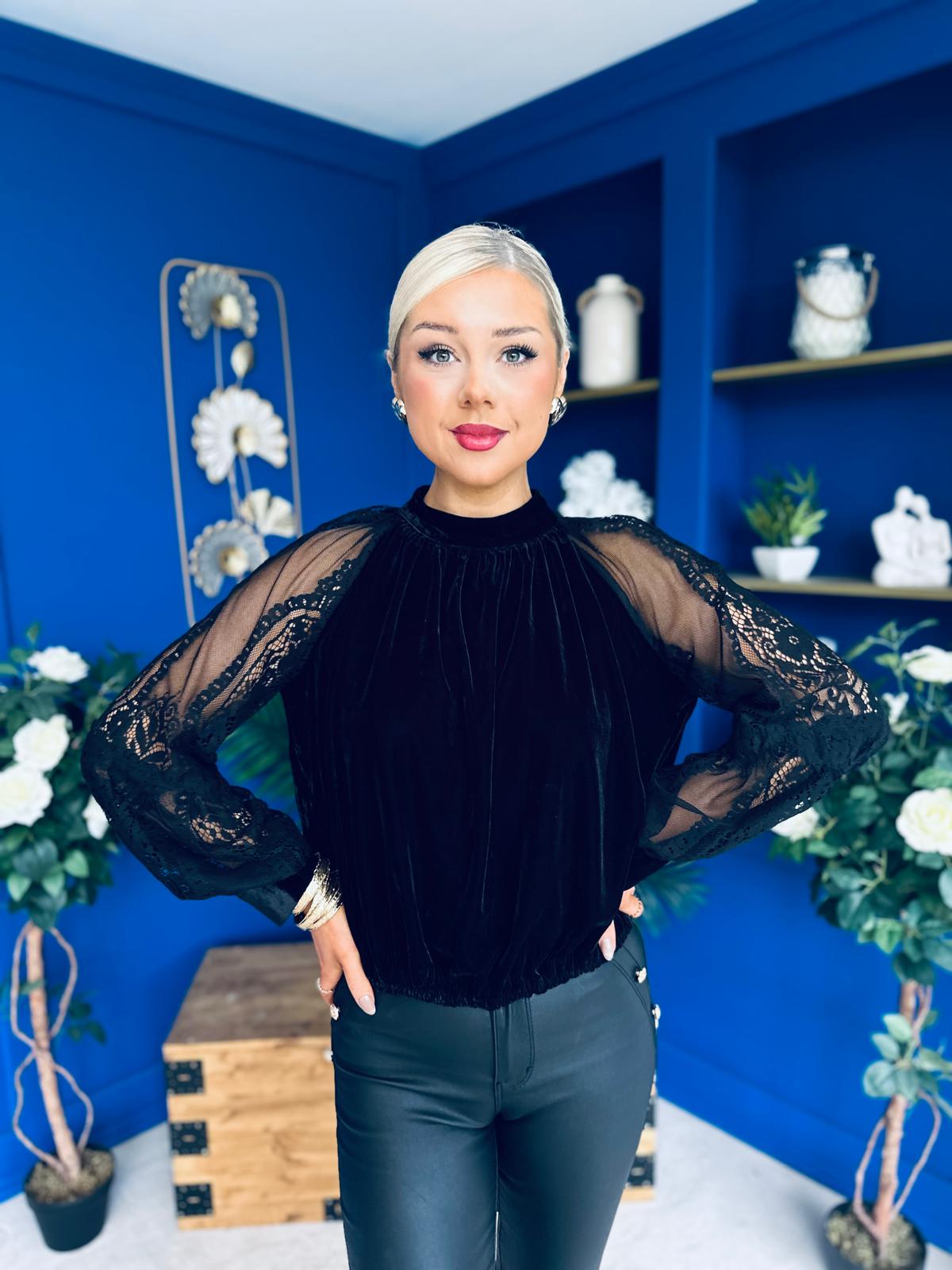 Jorgi Detailed Velvet Blouse Black