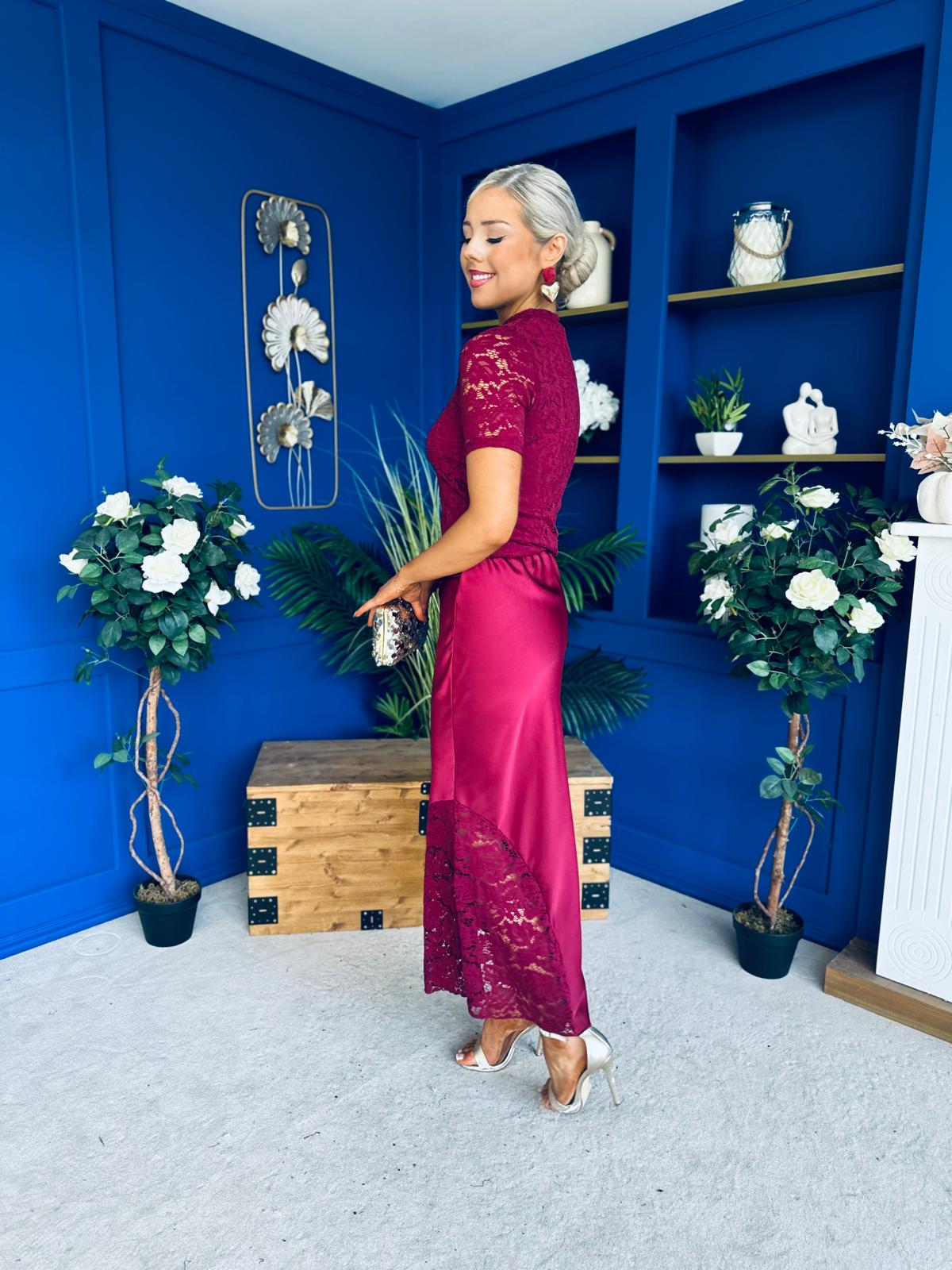 Hollie Detail Top & Satin Skirt Set Wine