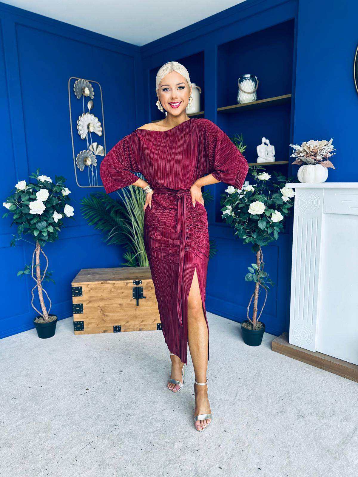 Vendy Off The Shoulder Ruched Detail Midi Dress Wine