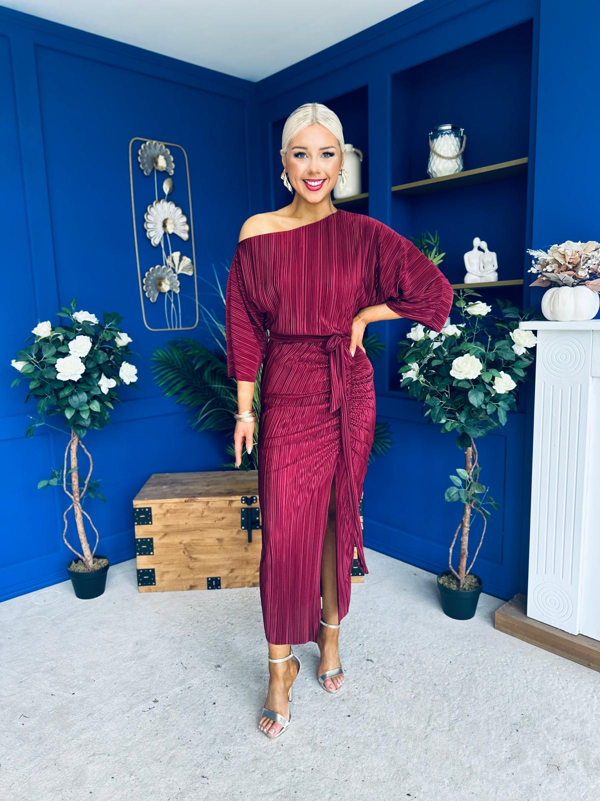 Vendy Off The Shoulder Ruched Detail Midi Dress Wine