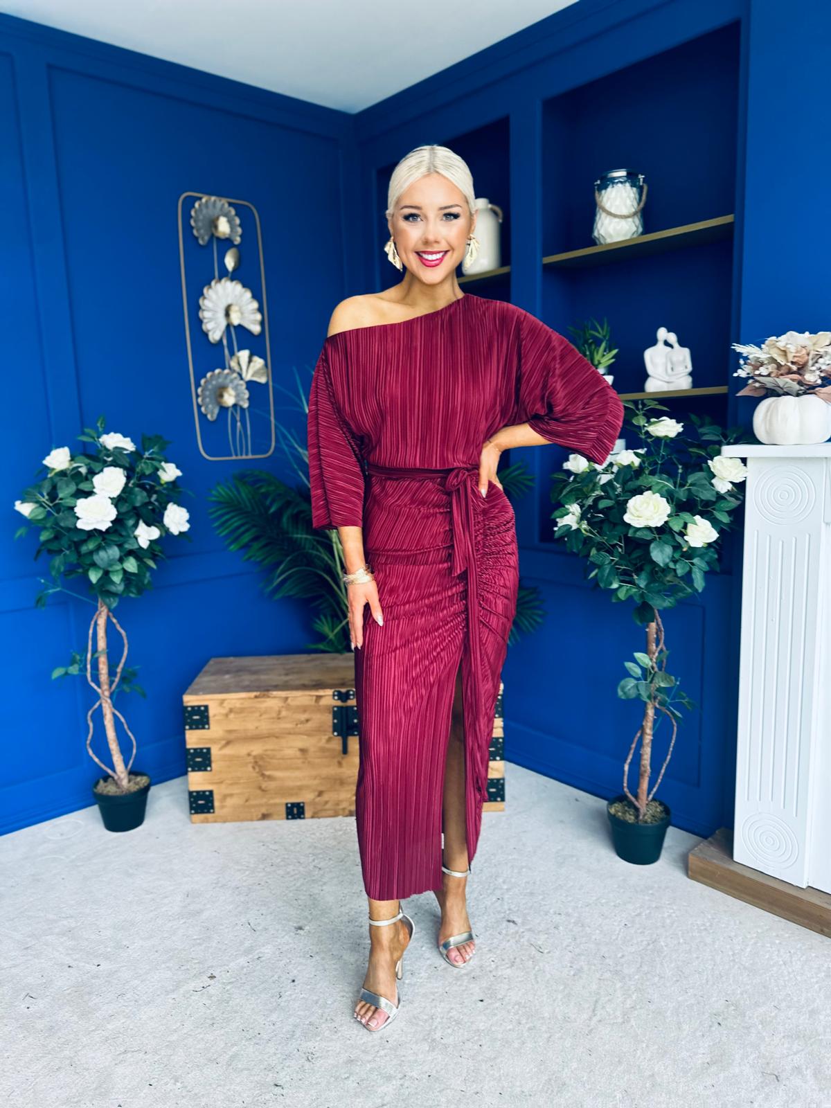 Vendy Off The Shoulder Ruched Detail Midi Dress Wine