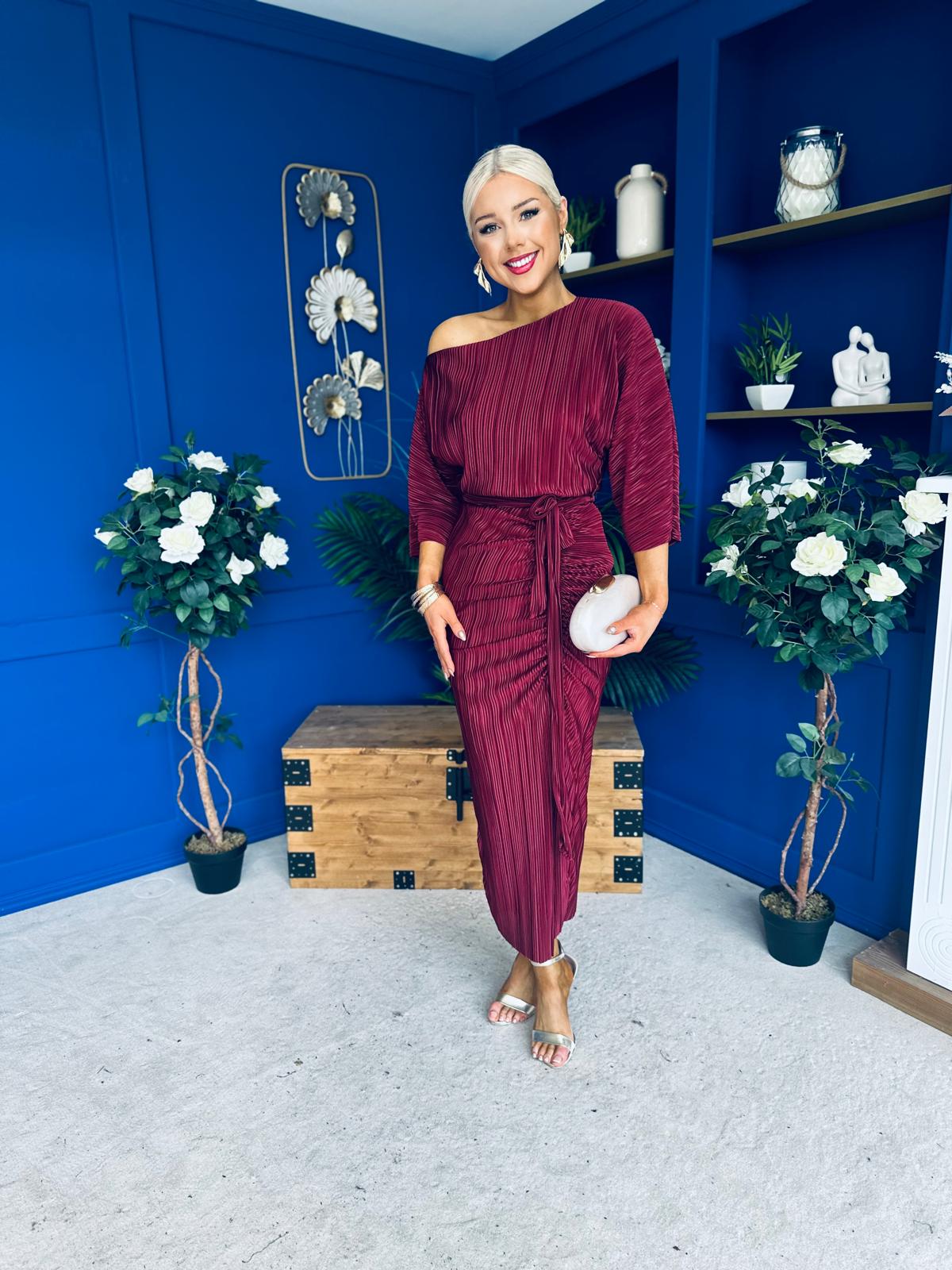 Vendy Off The Shoulder Ruched Detail Midi Dress Wine