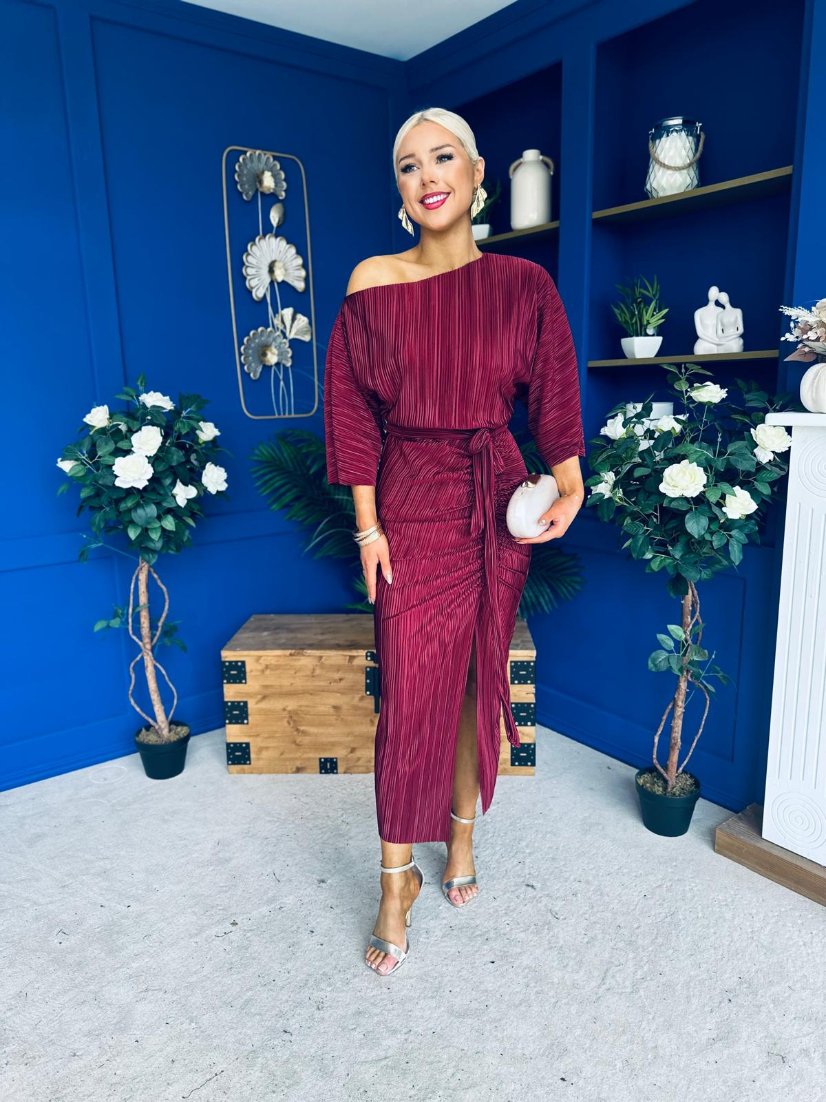 Vendy Off The Shoulder Ruched Detail Midi Dress Wine