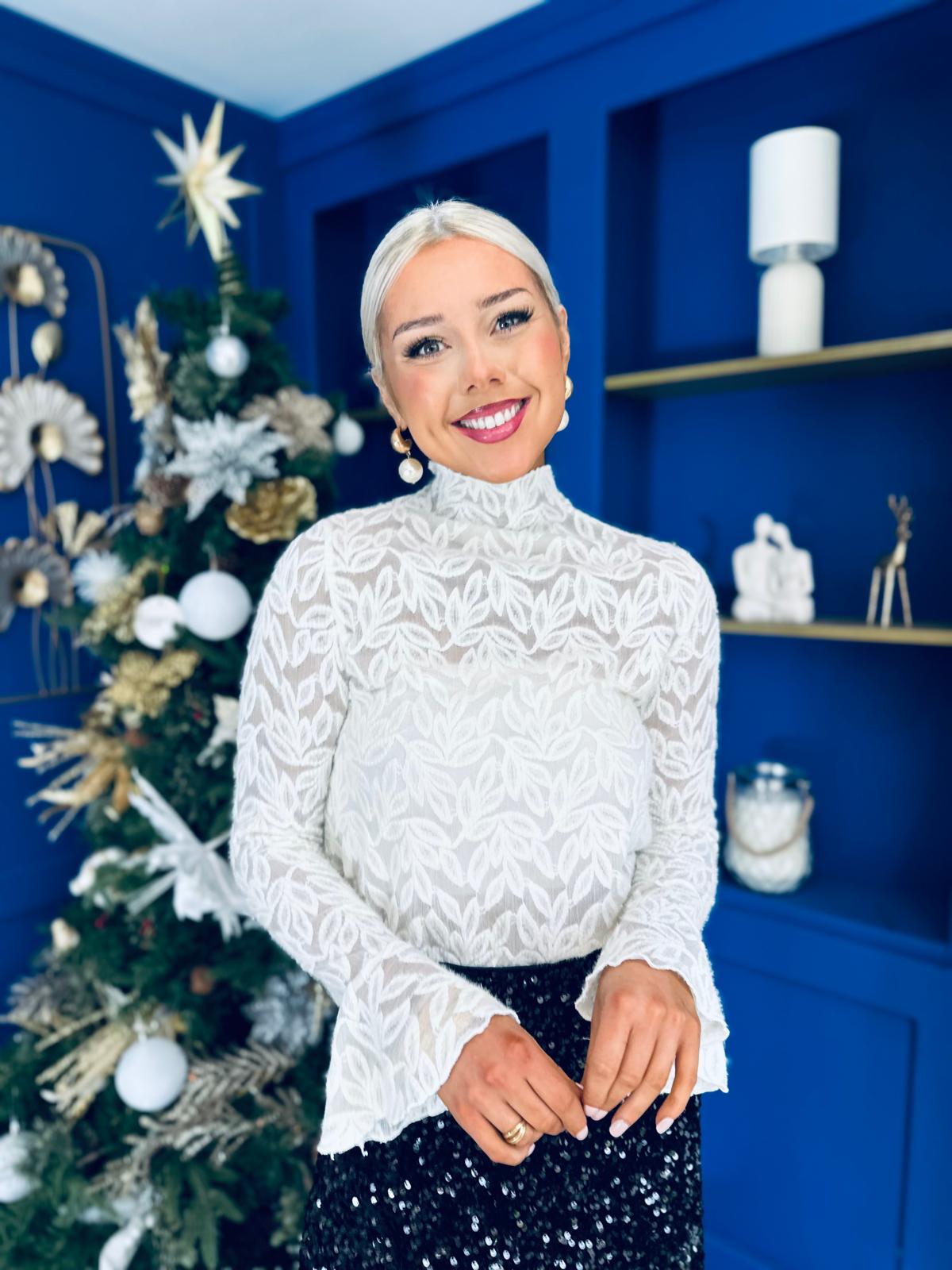 Kyra Burnout Detail Top Cream