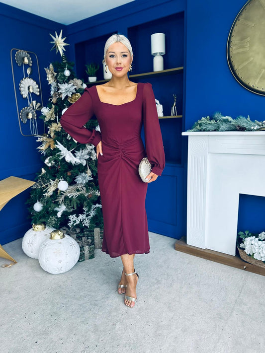 Mina Sweetheart Neckline Ruched Detail Midi Dress Wine