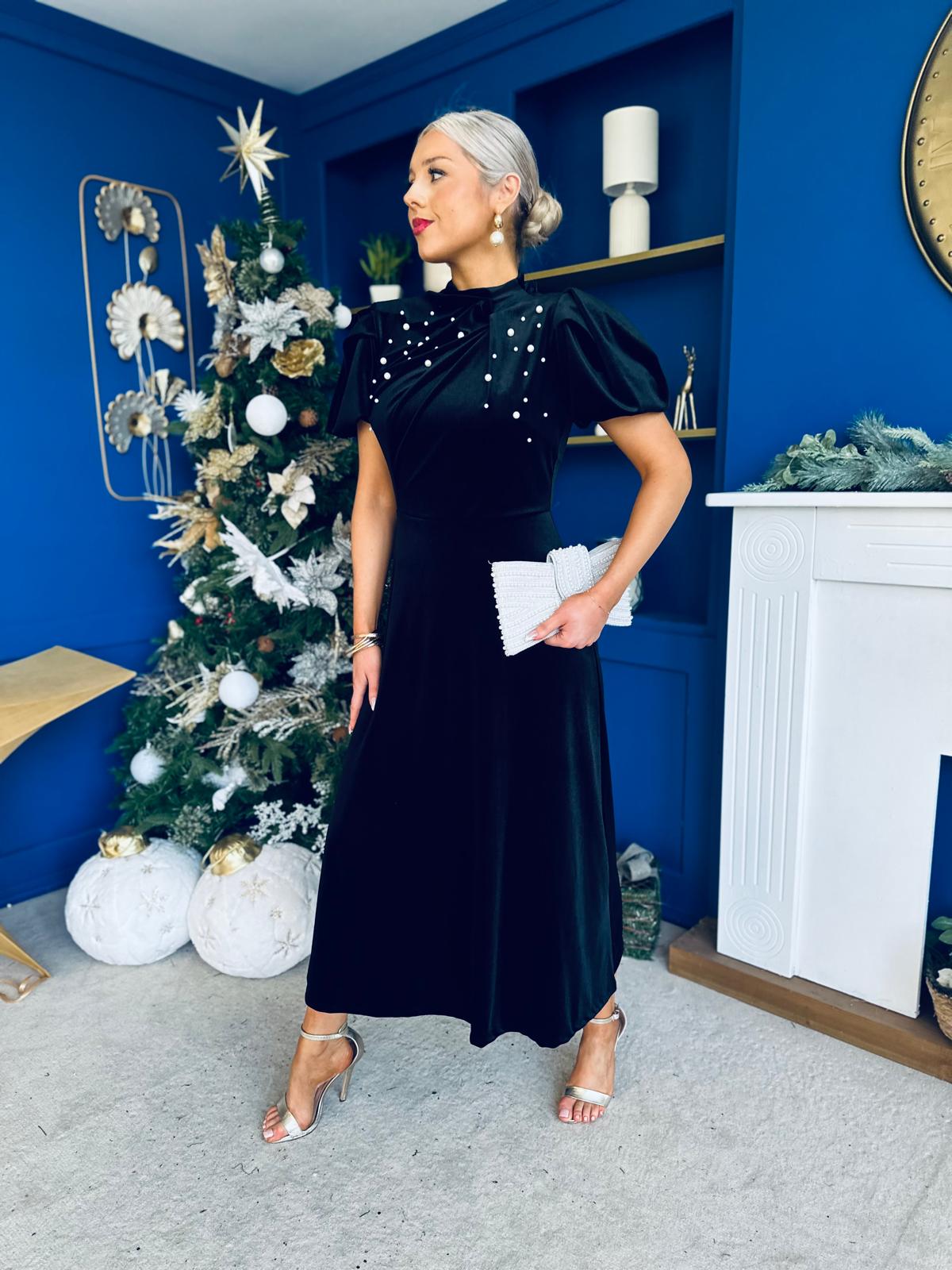 Robyn Pearl Detailed Velvet Midi Dress Black