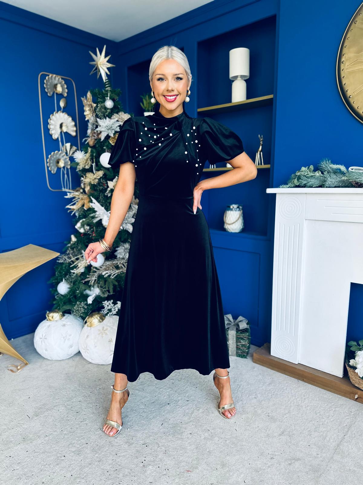 Robyn Pearl Detailed Velvet Midi Dress Black