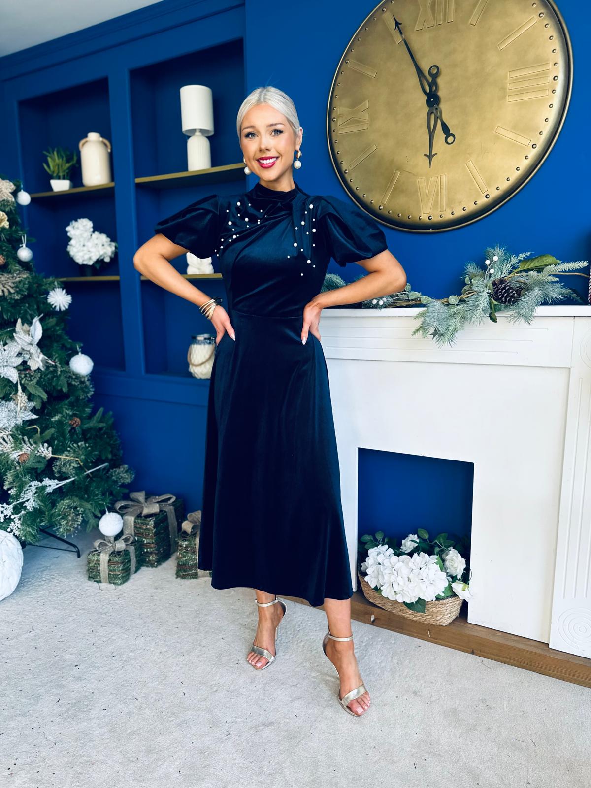 Robyn Pearl Detailed Velvet Midi Dress Navy