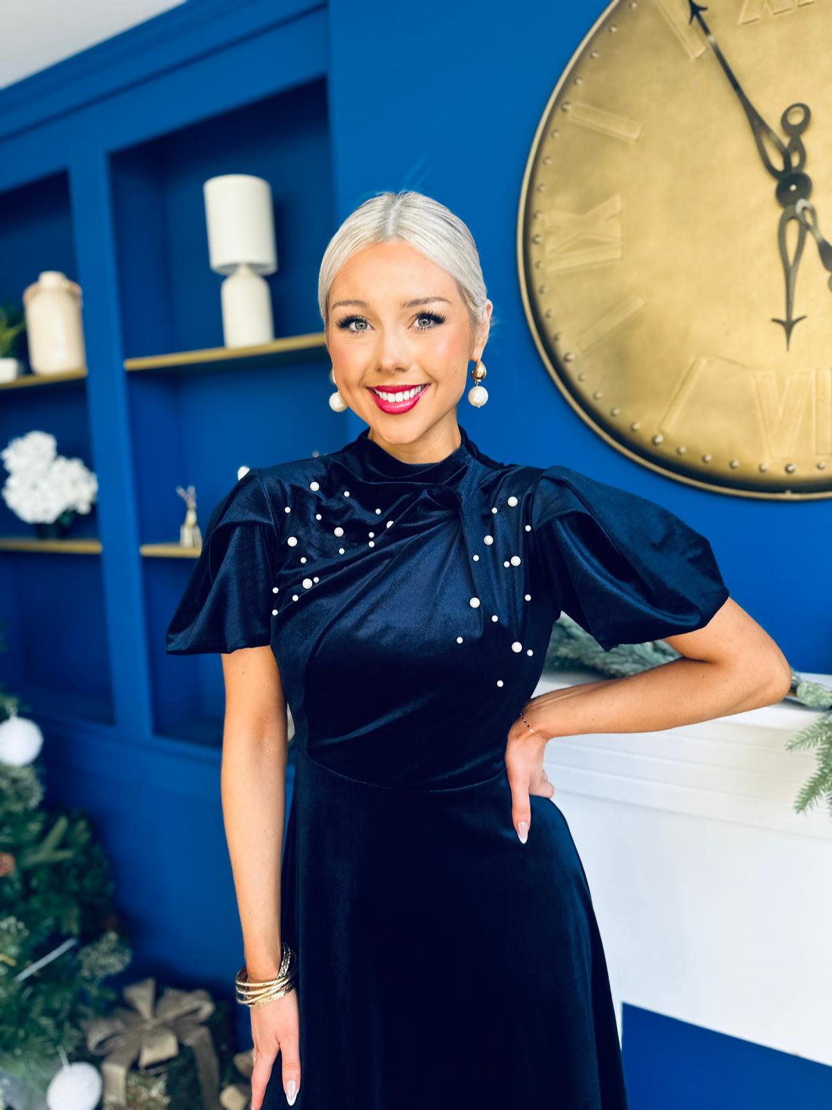 Robyn Pearl Detailed Velvet Midi Dress Navy