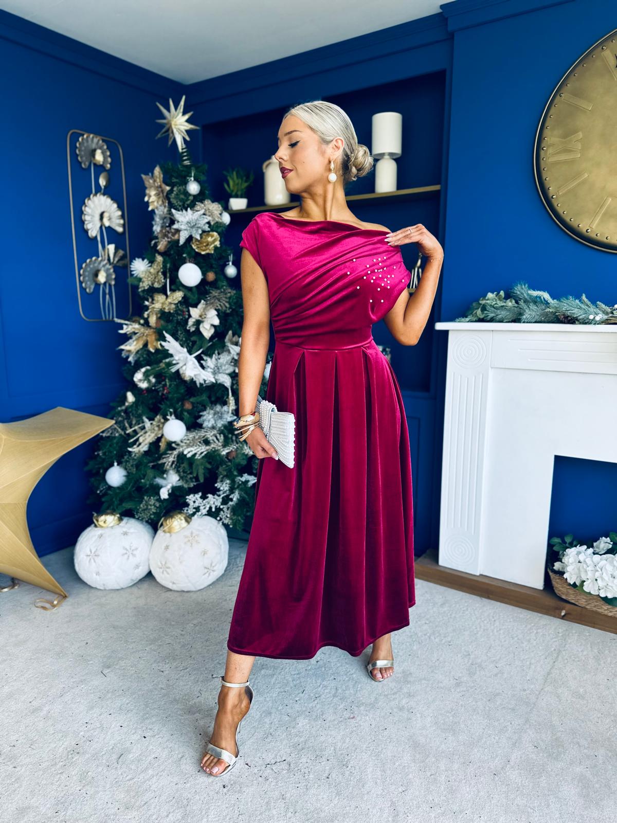 Harriet Pearl Detailed Velvet Midi Dress Wine