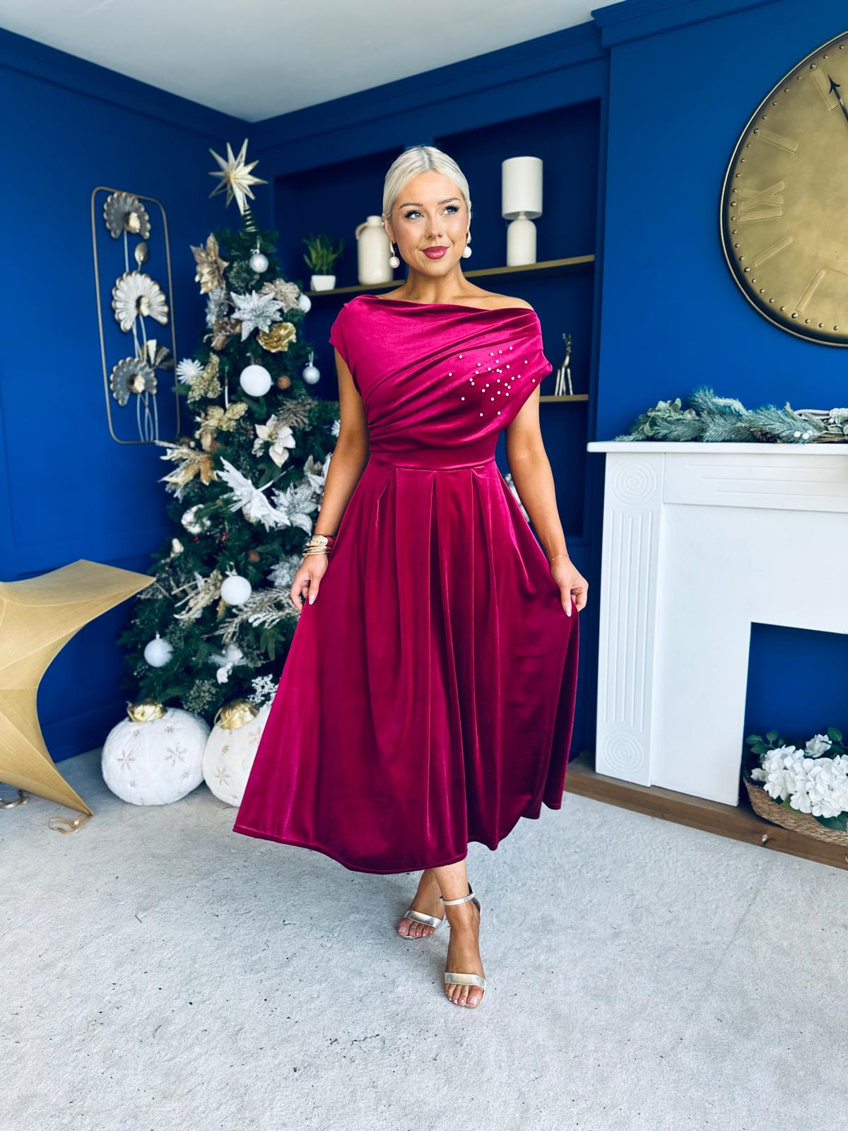 Harriet Pearl Detailed Velvet Midi Dress Wine