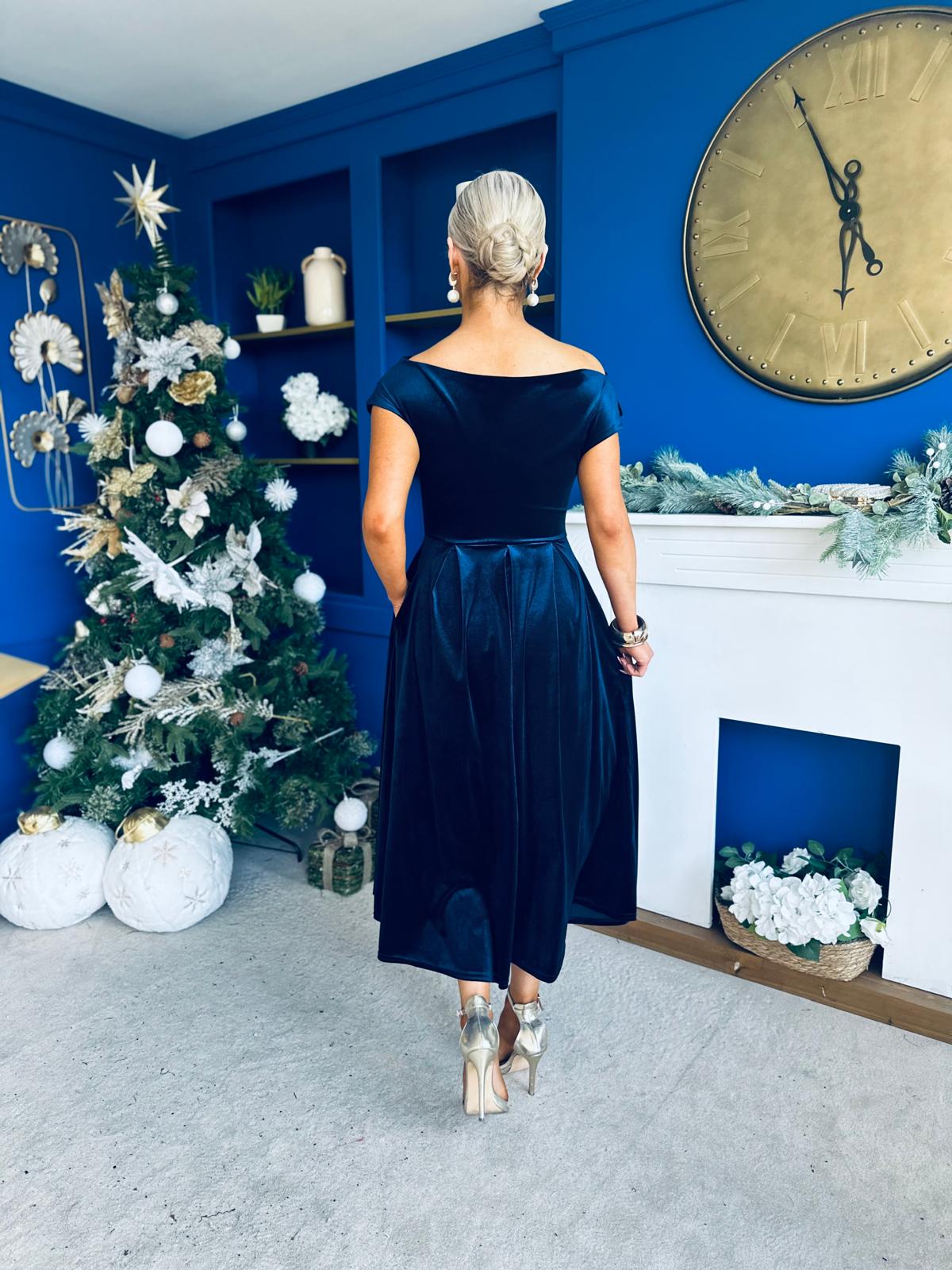 Harriet Pearl Detailed Velvet Midi Dress Navy